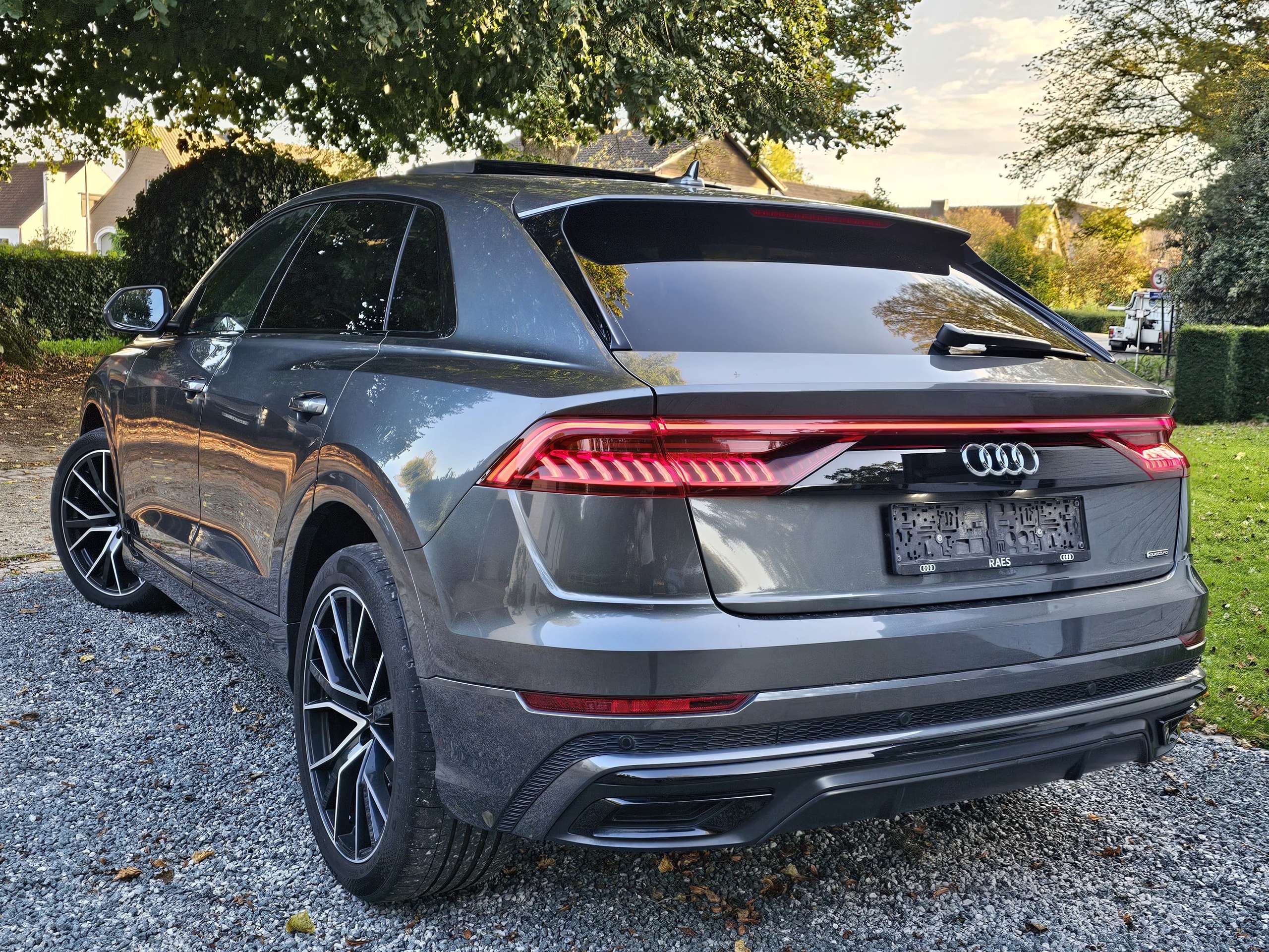 Audi - Q8