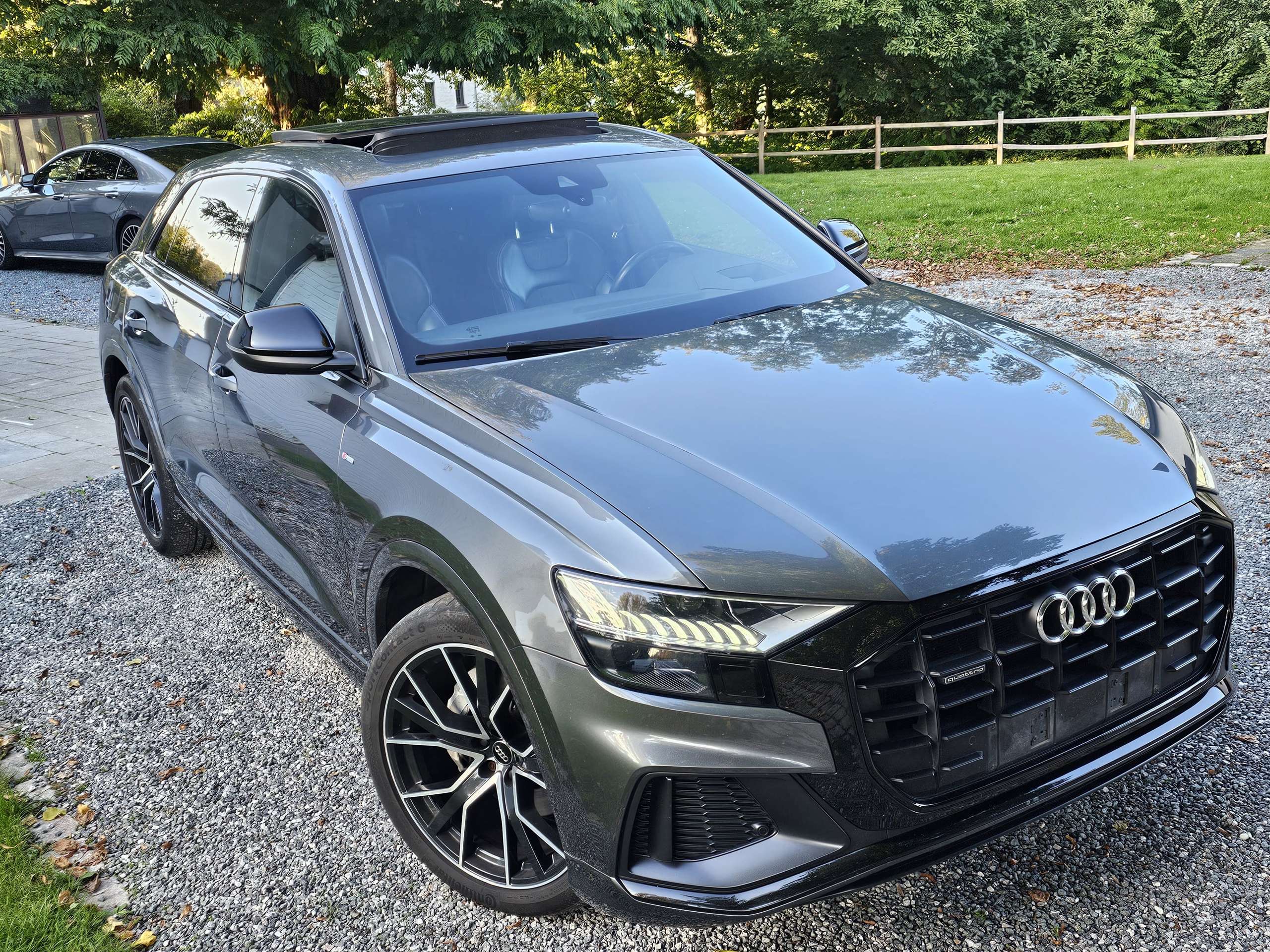 Audi - Q8