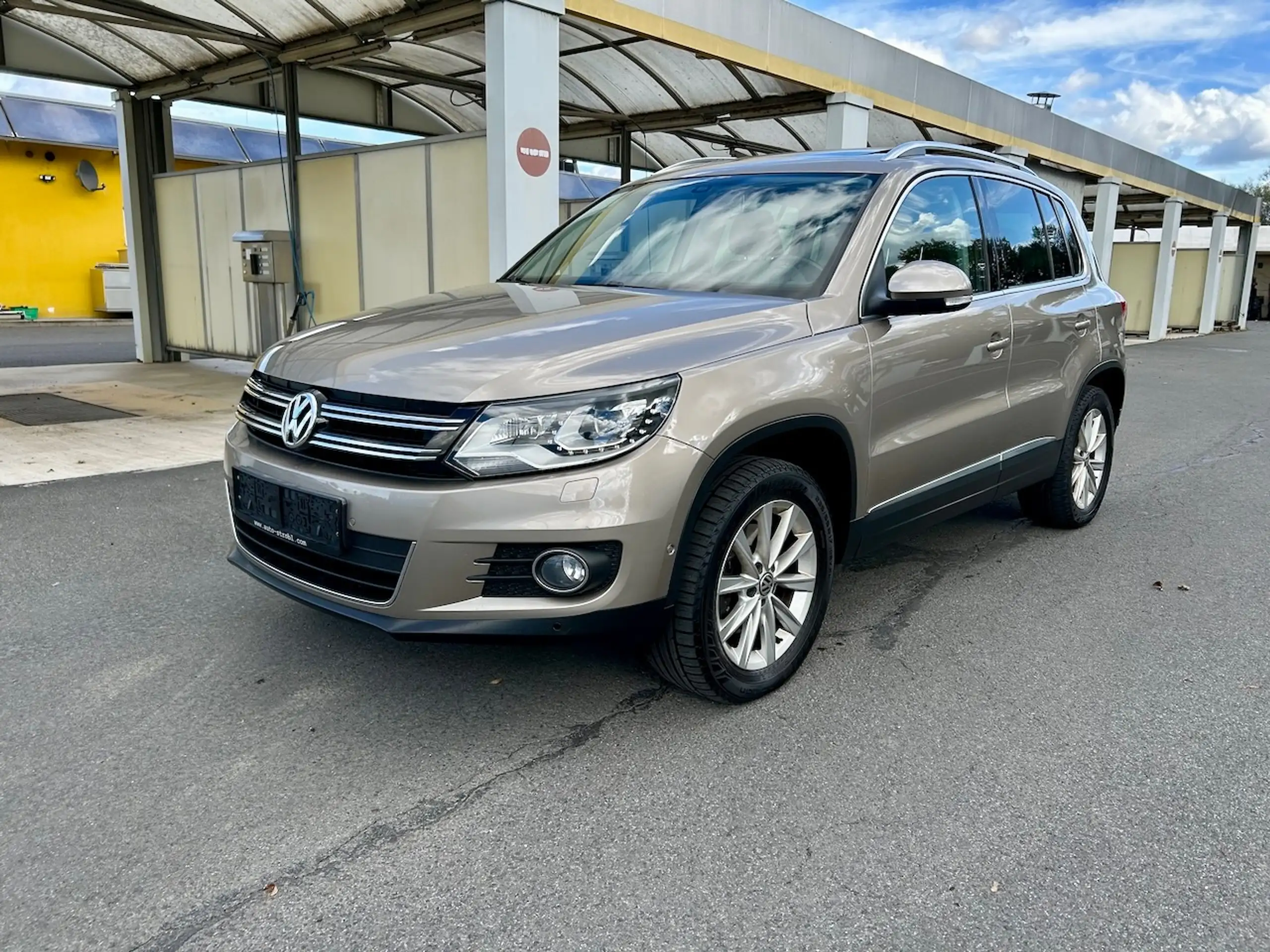 Volkswagen - Tiguan