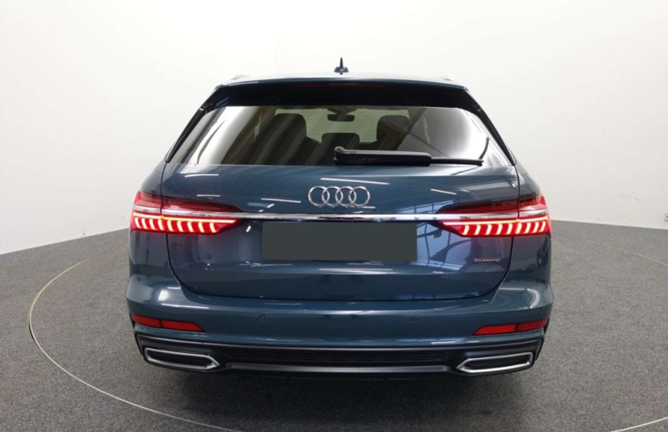 Audi - A6