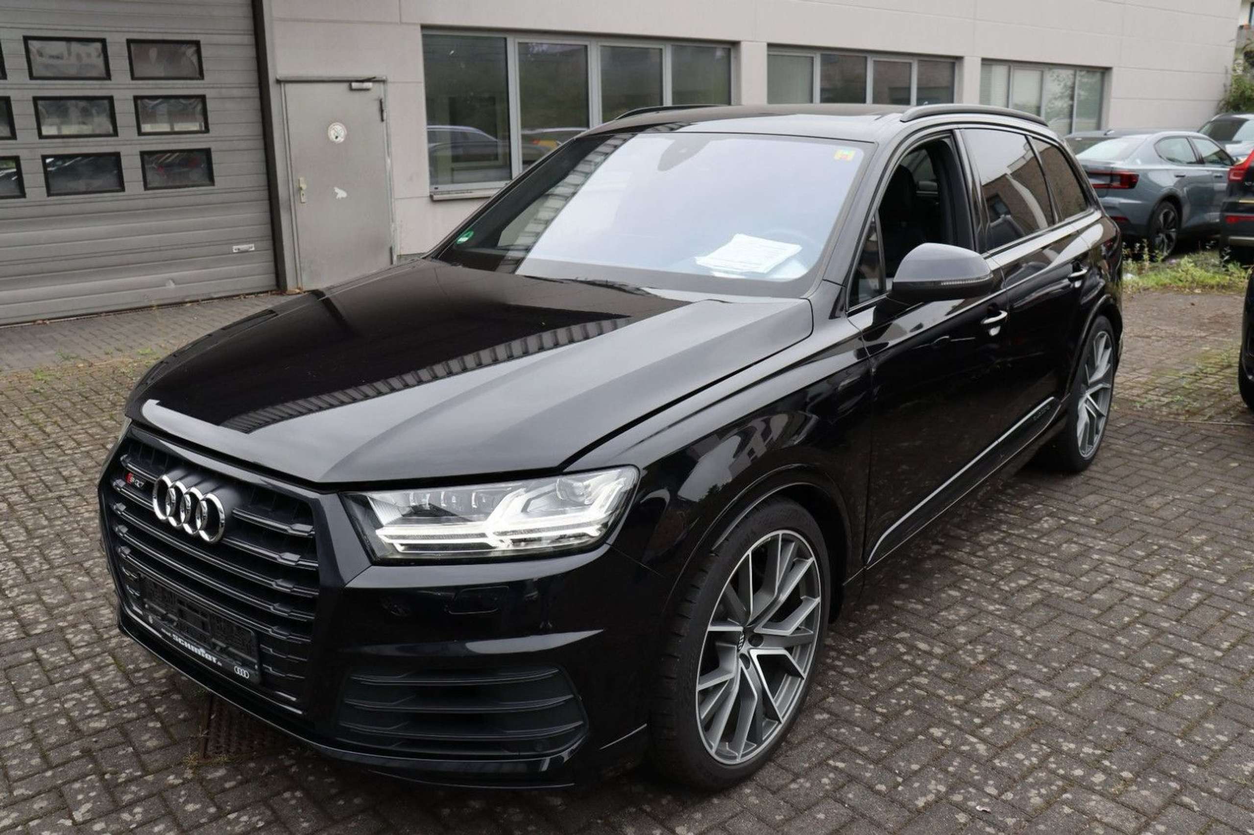 Audi - SQ7