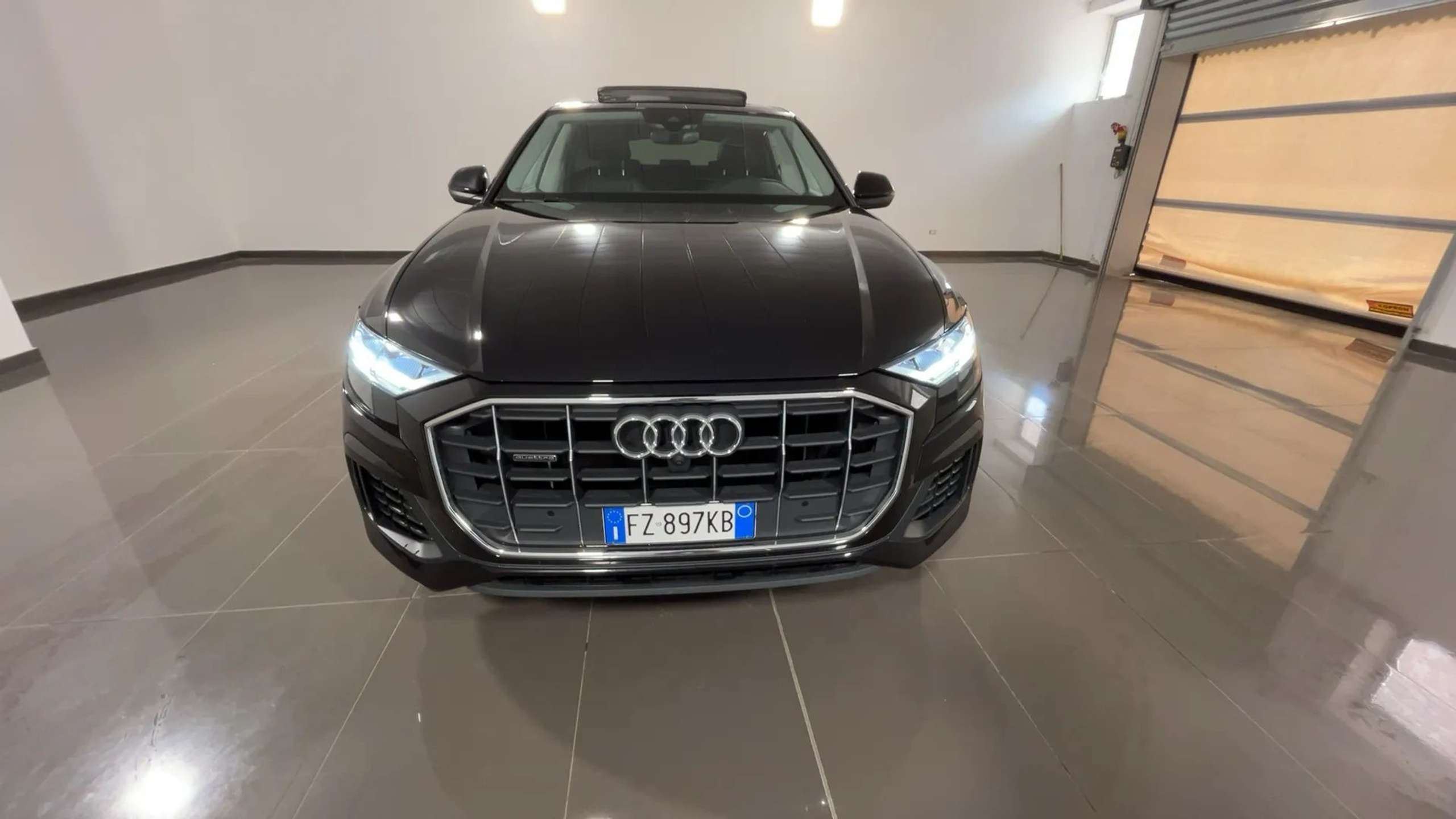 Audi - Q8