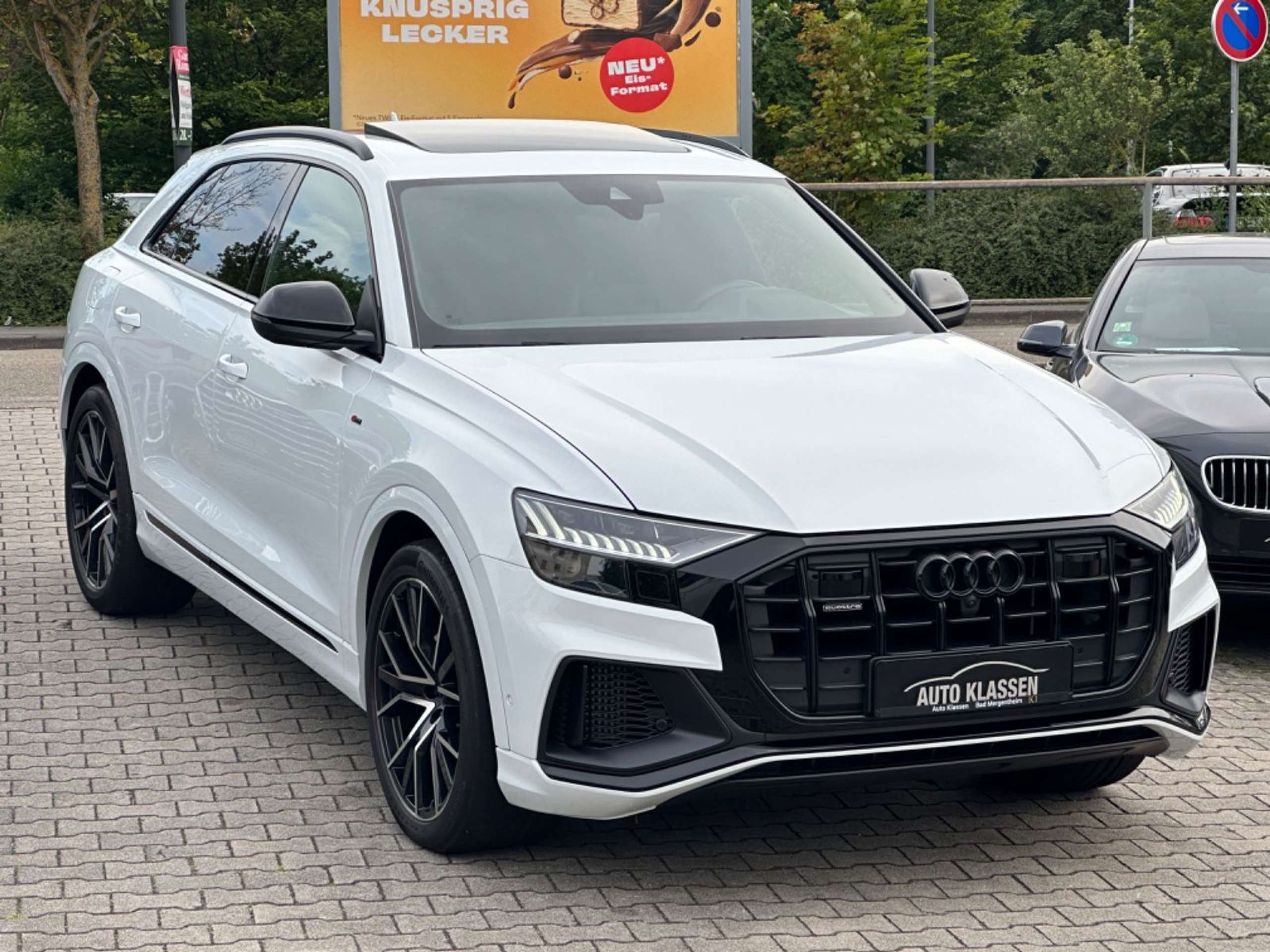 Audi - Q8