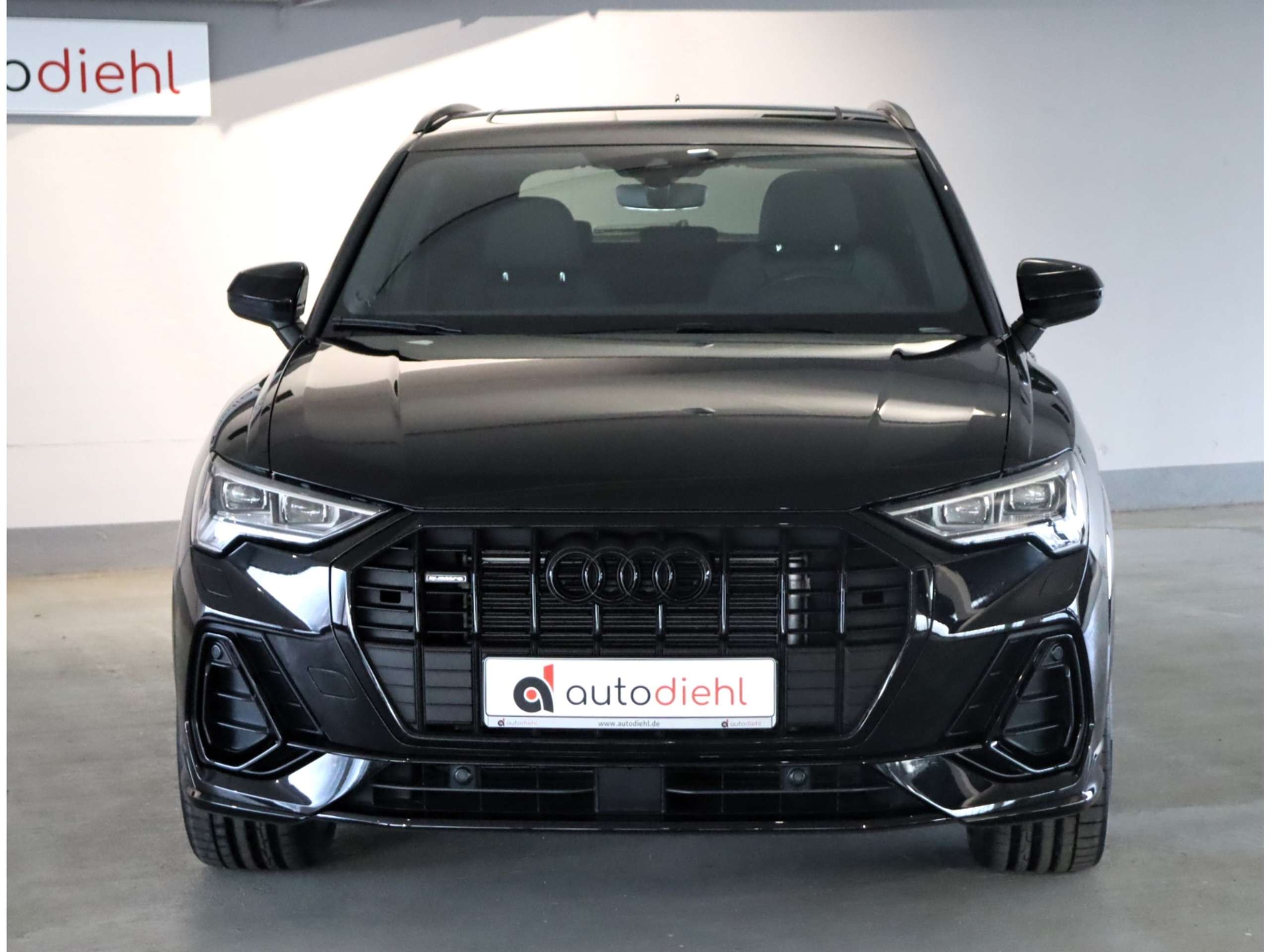 Audi - Q3