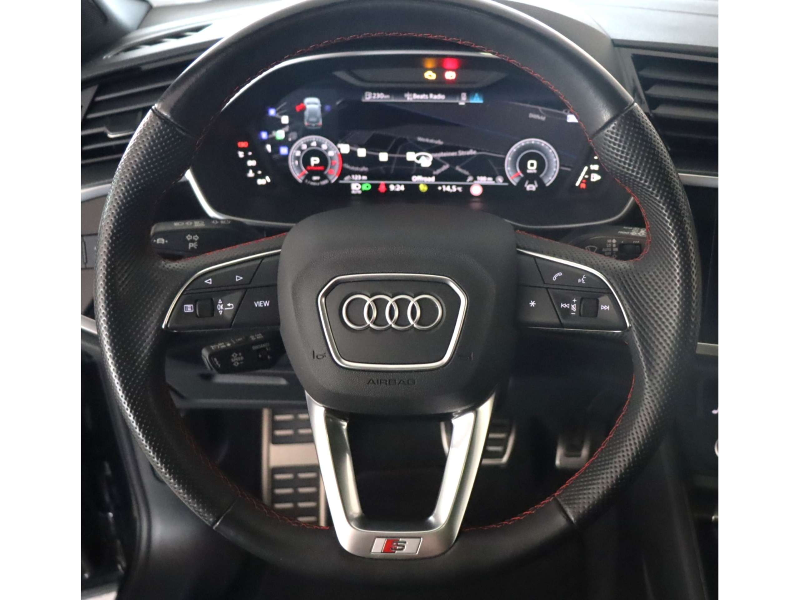 Audi - Q3