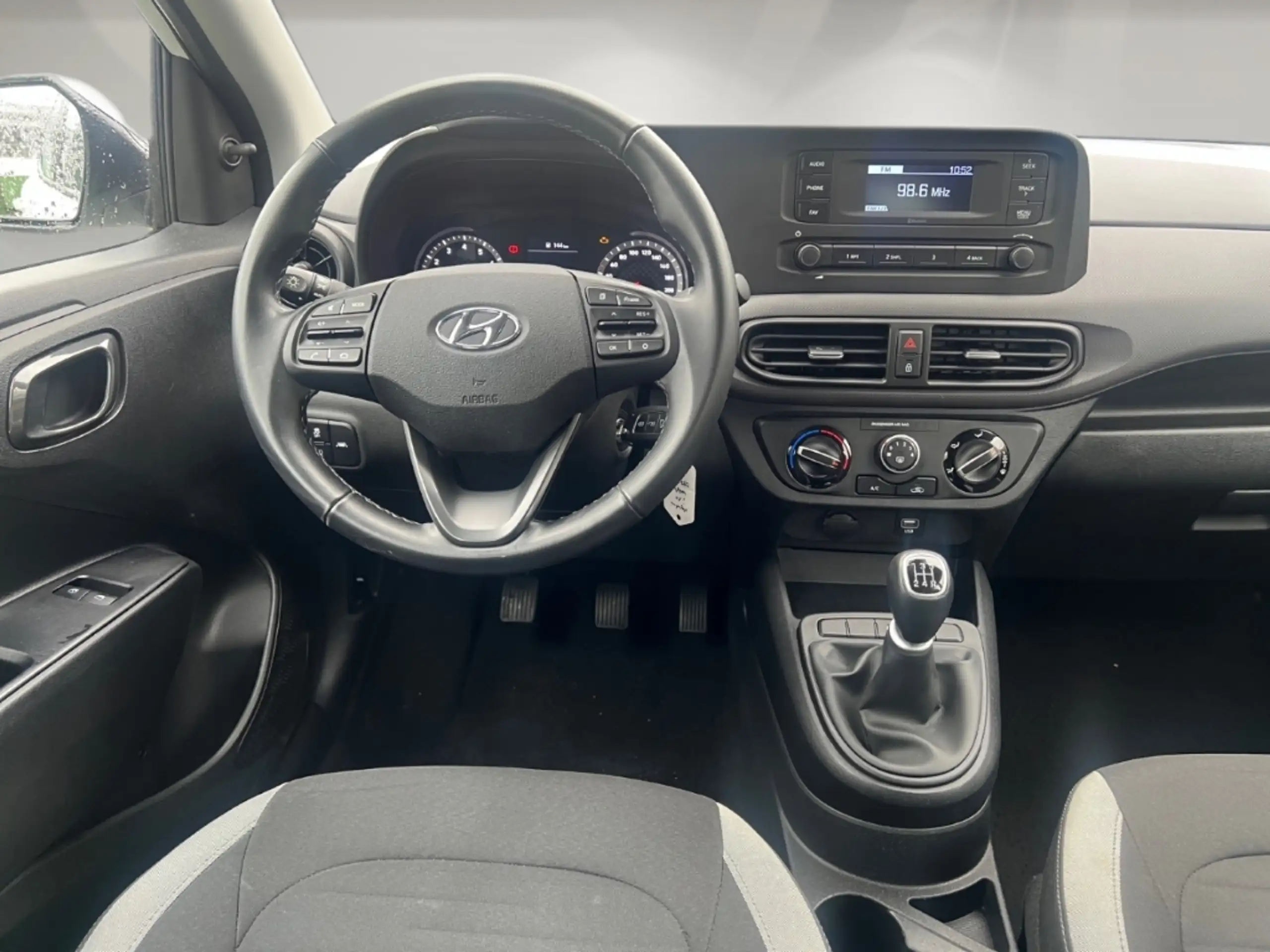 Hyundai - i10