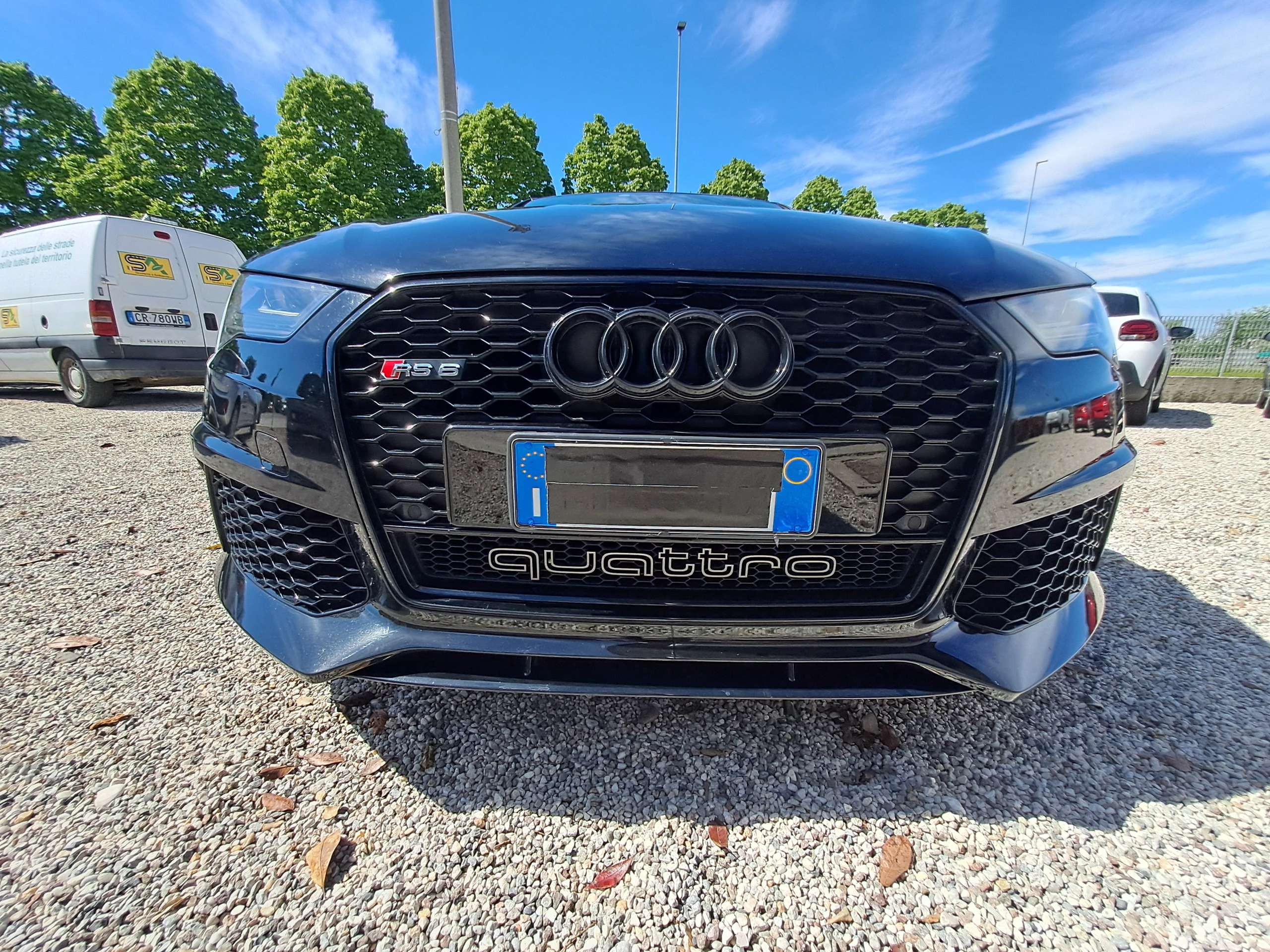 Audi - RS6