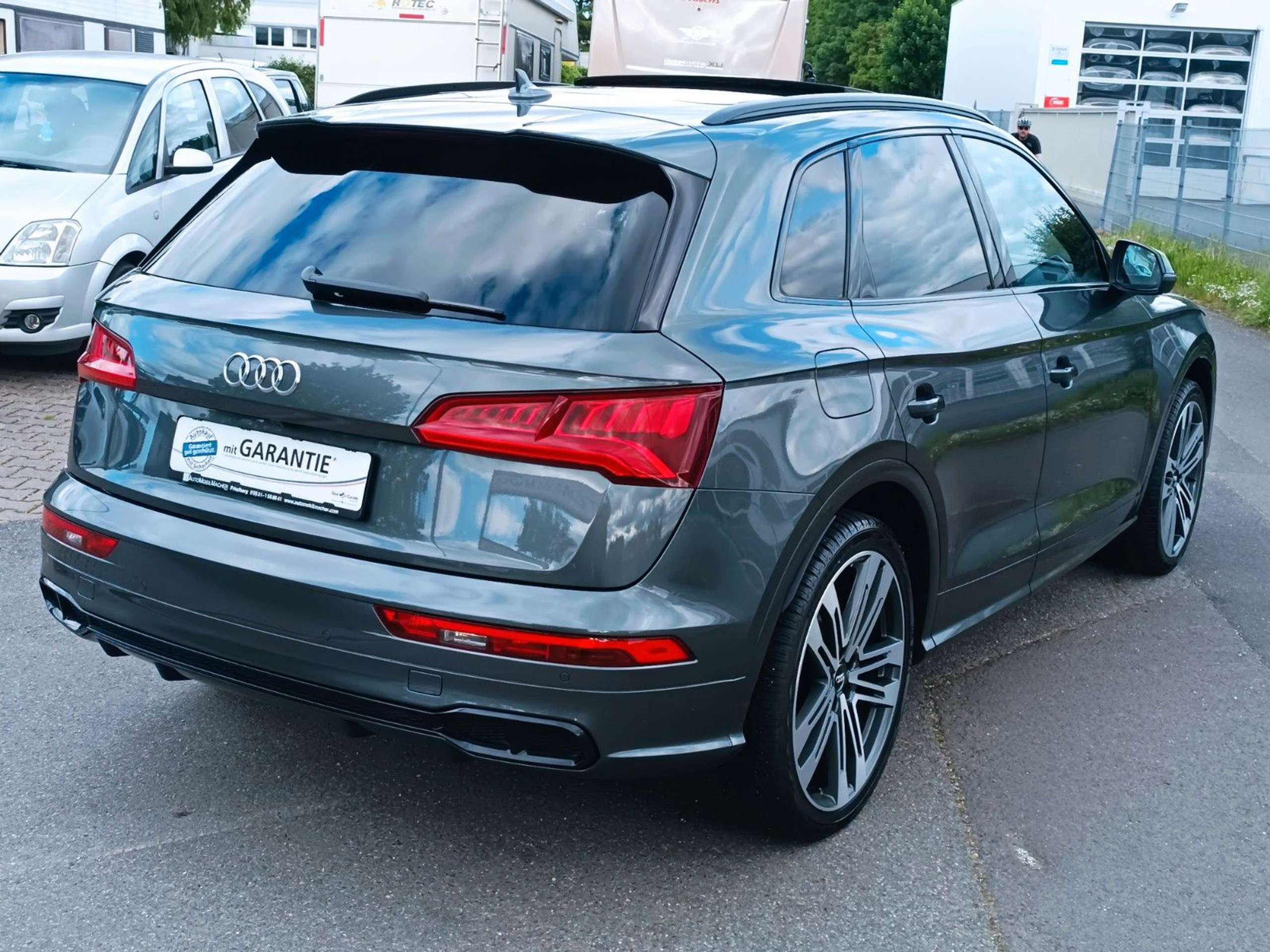 Audi - SQ5