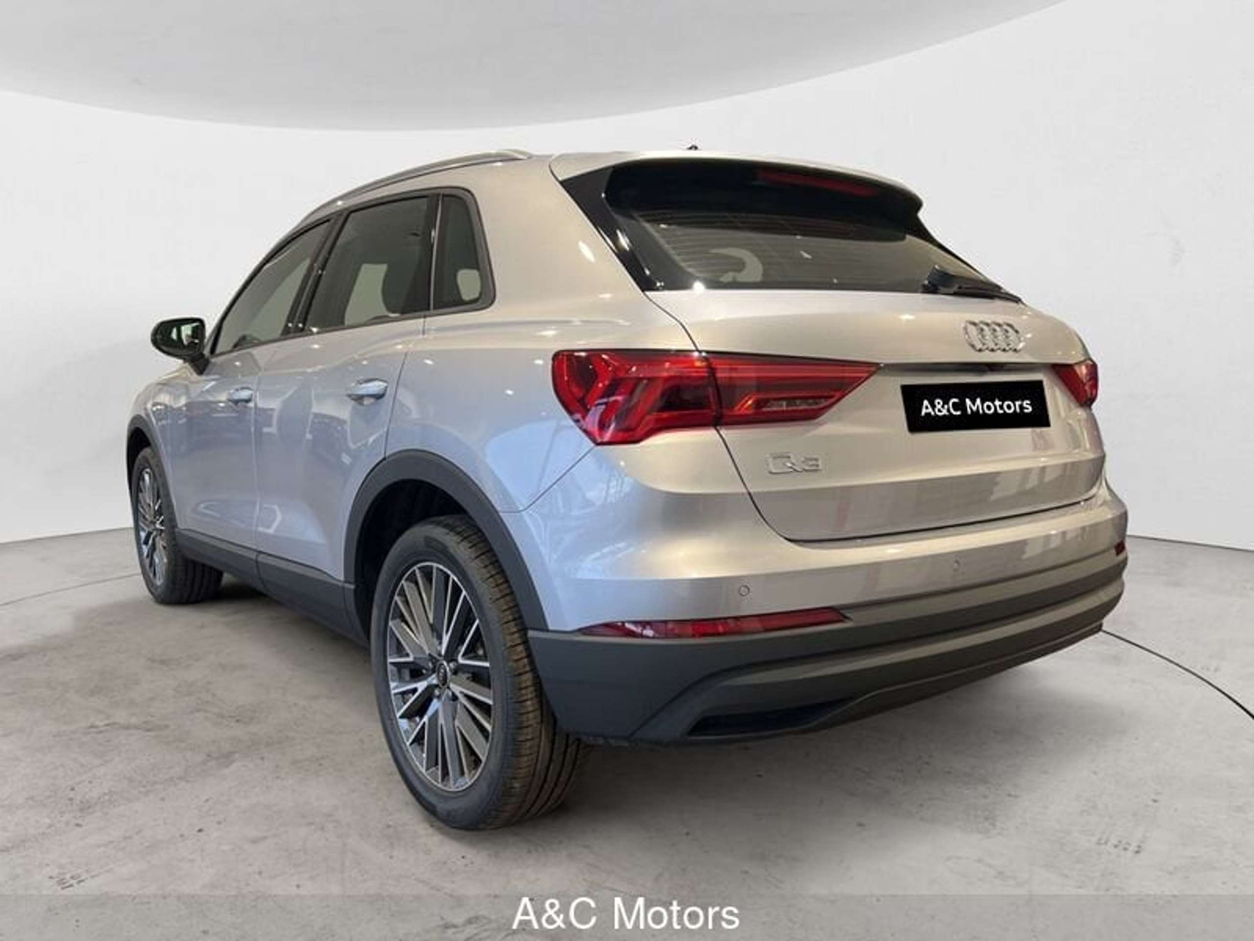 Audi - Q3