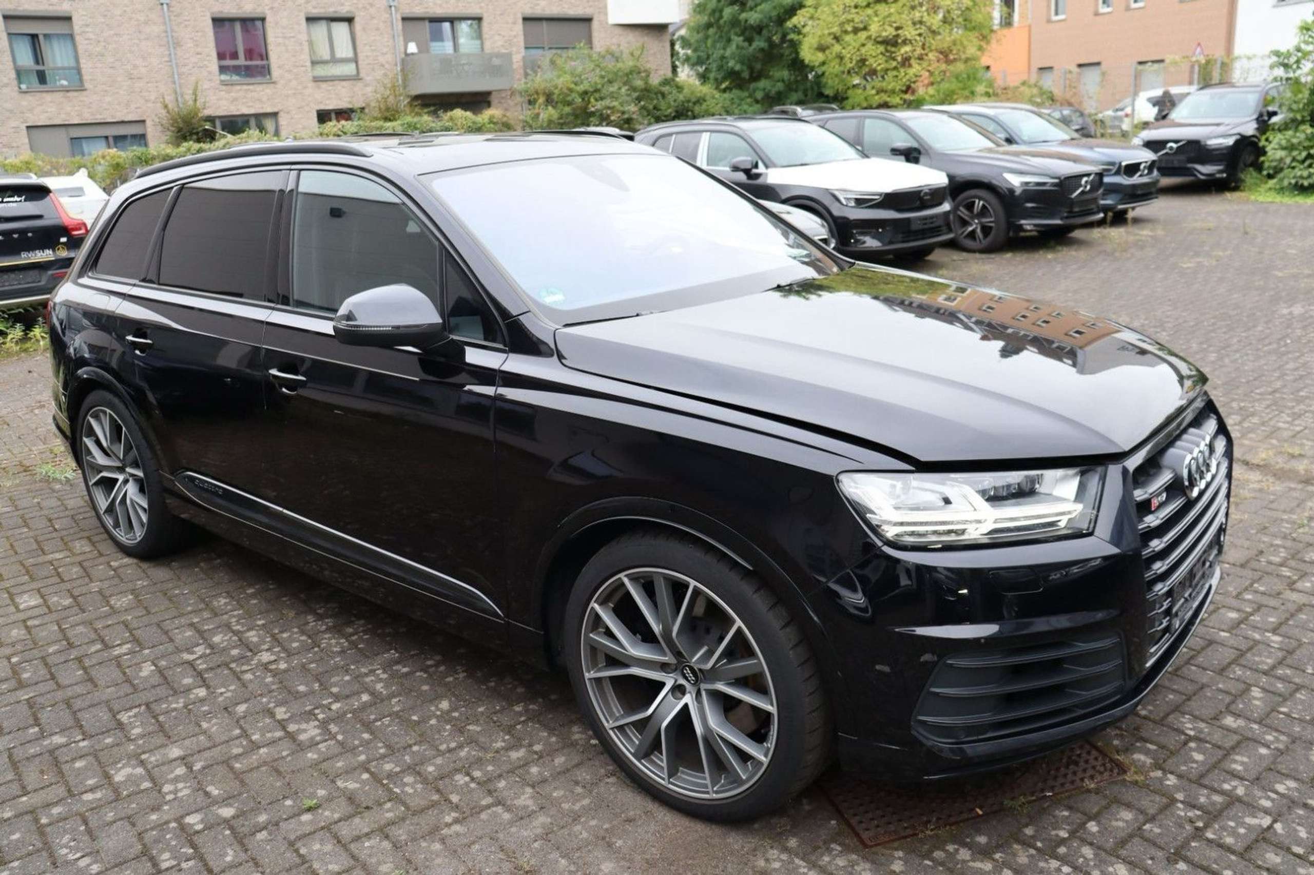 Audi - SQ7