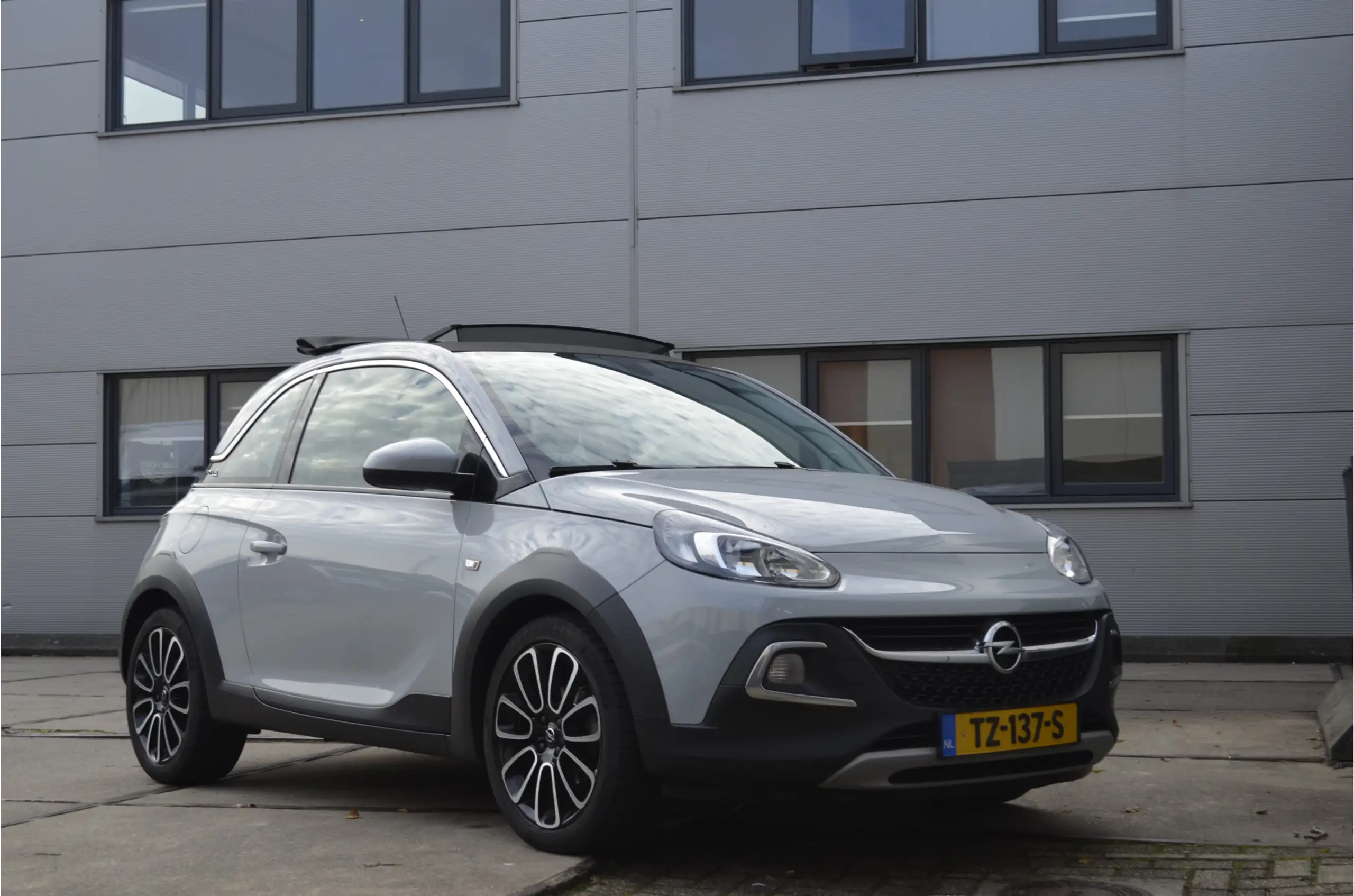 Opel - Adam