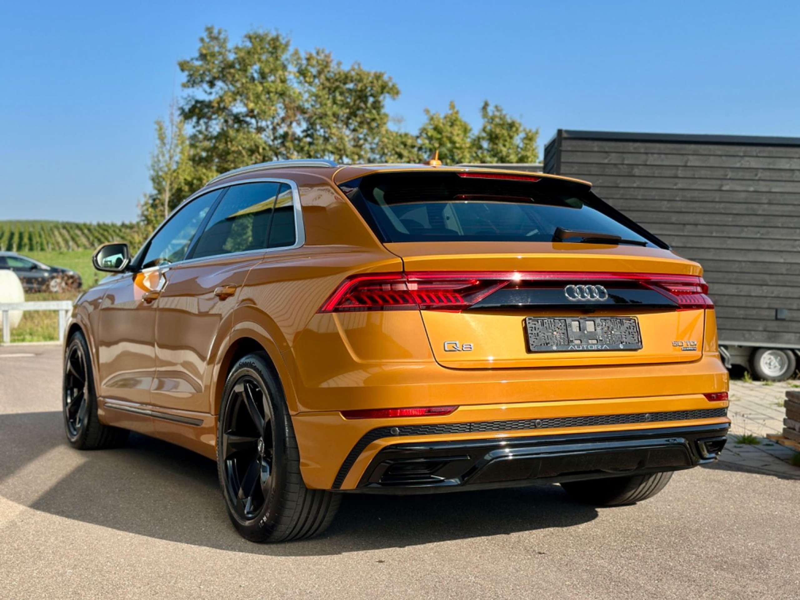 Audi - Q8