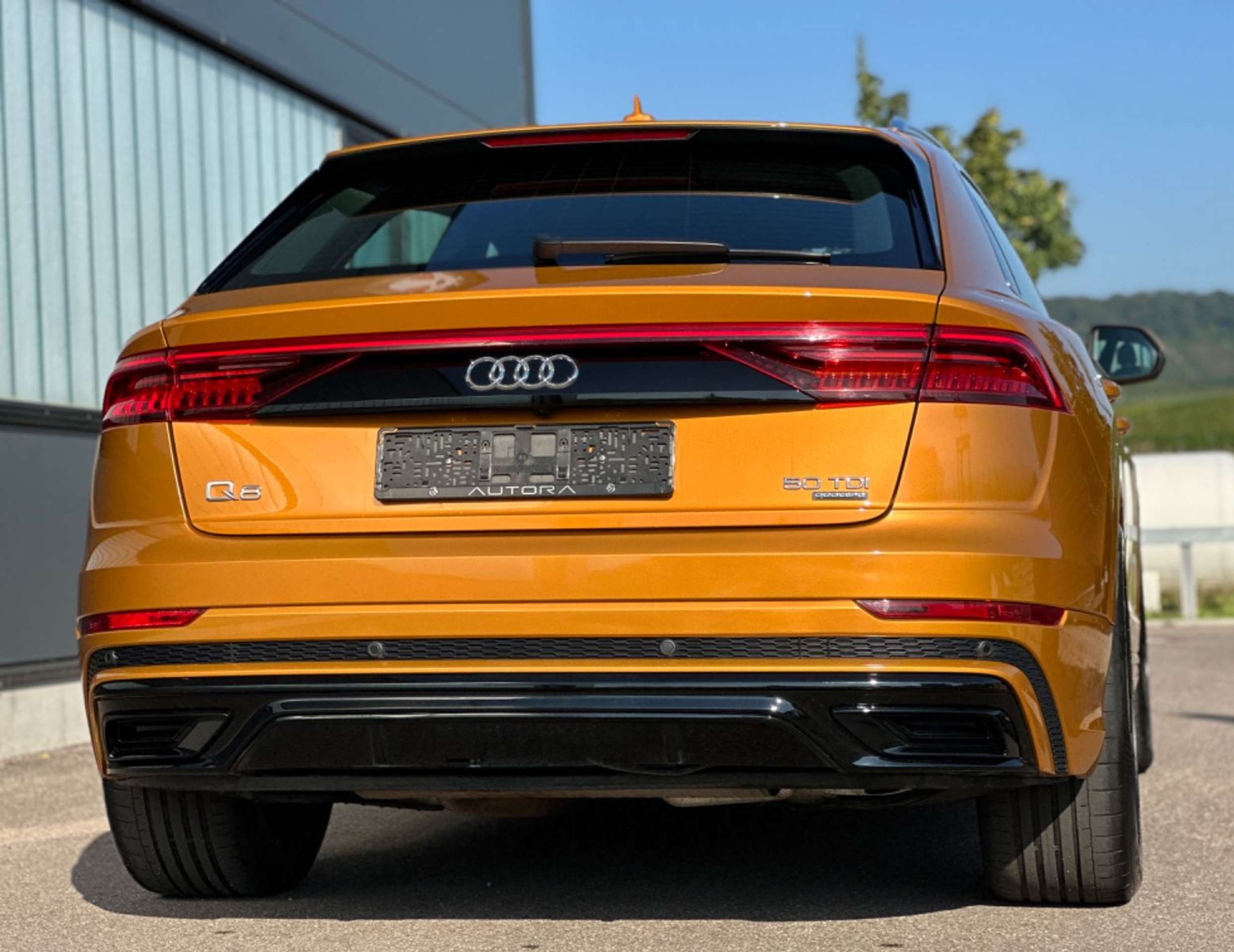 Audi - Q8