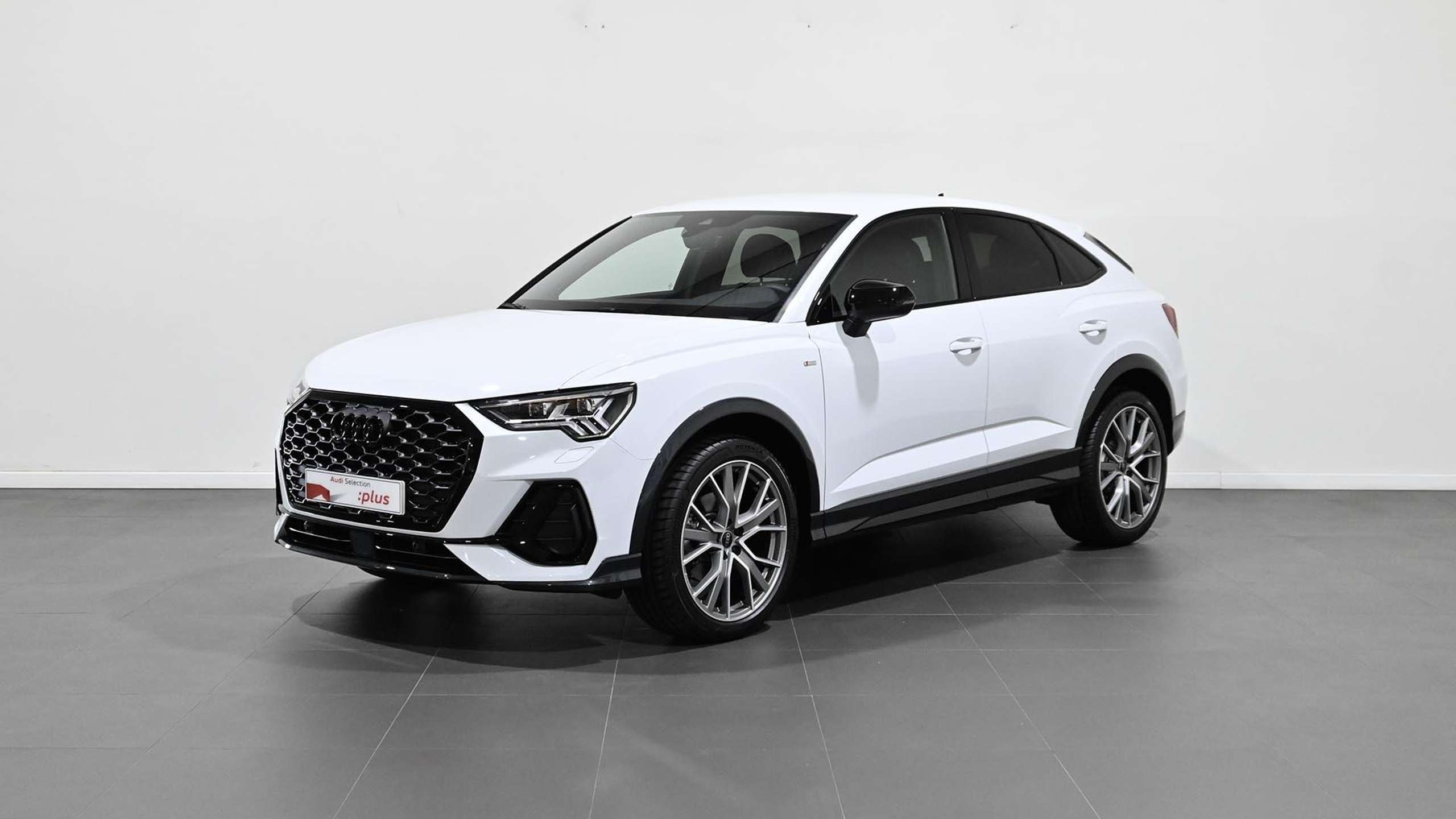 Audi - Q3