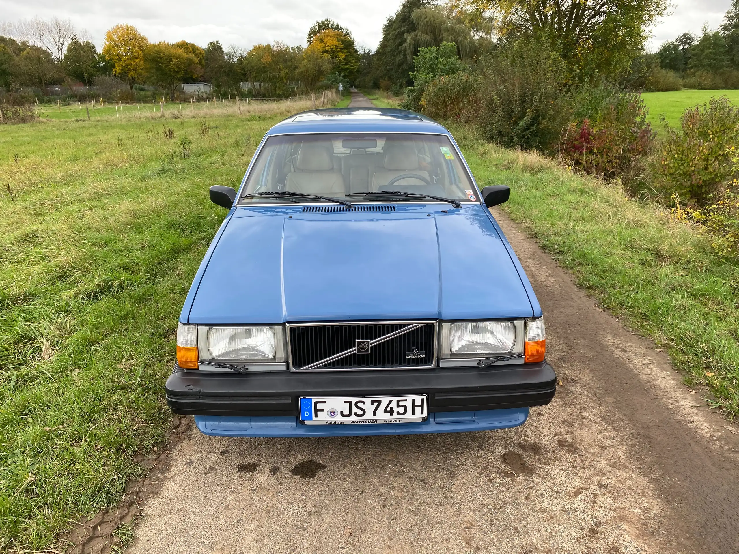 Volvo - 740