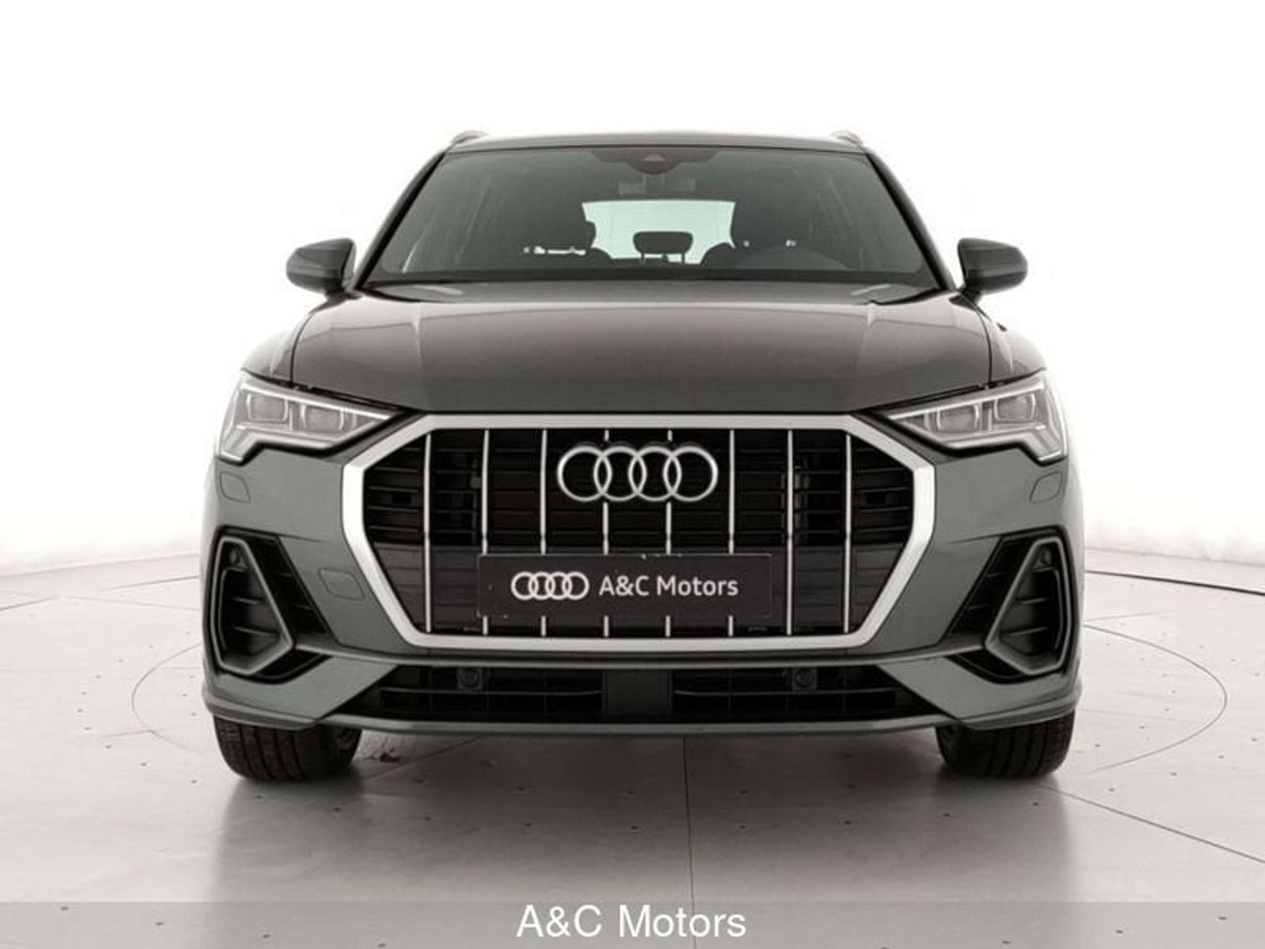 Audi - Q3