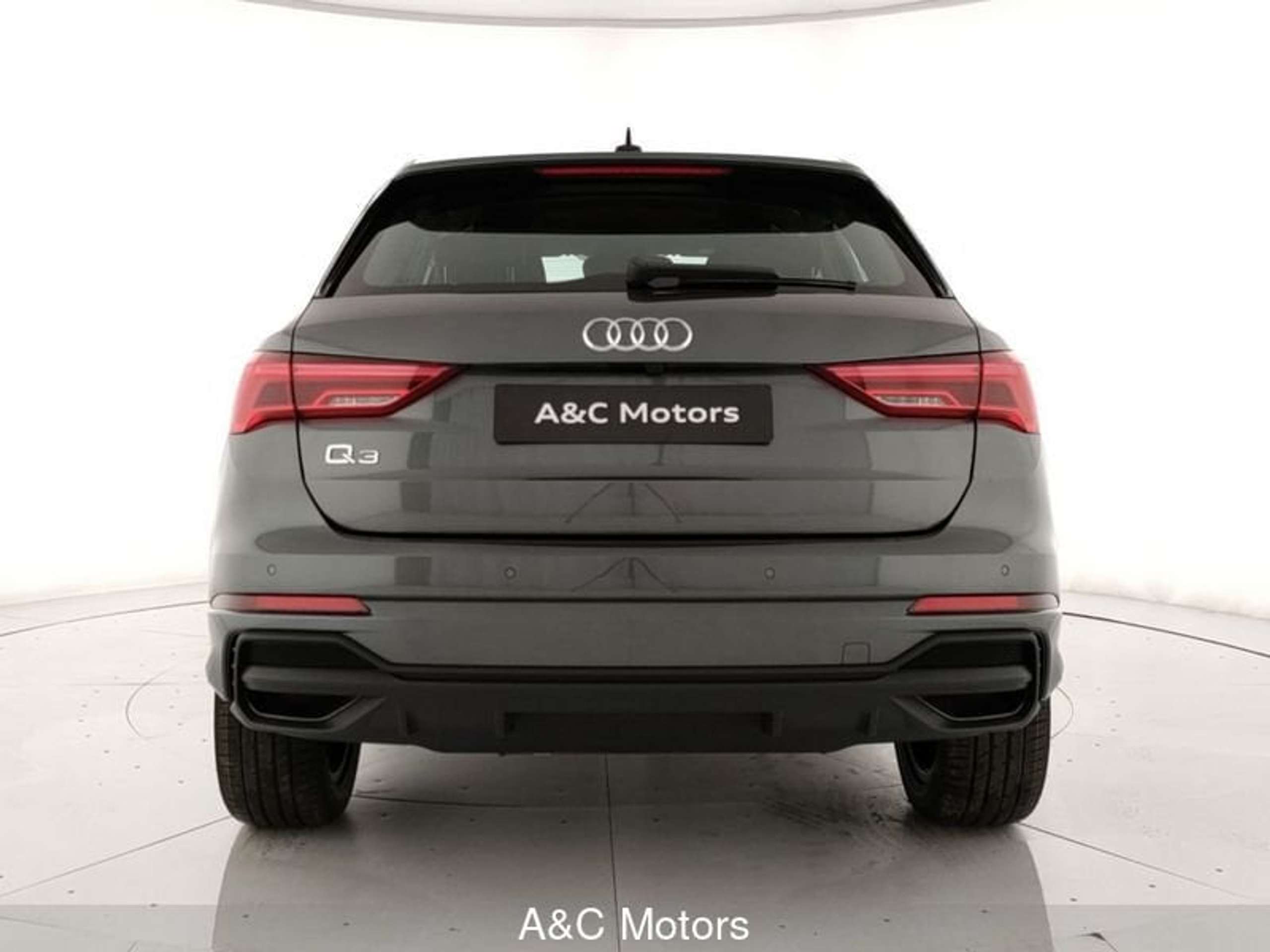 Audi - Q3