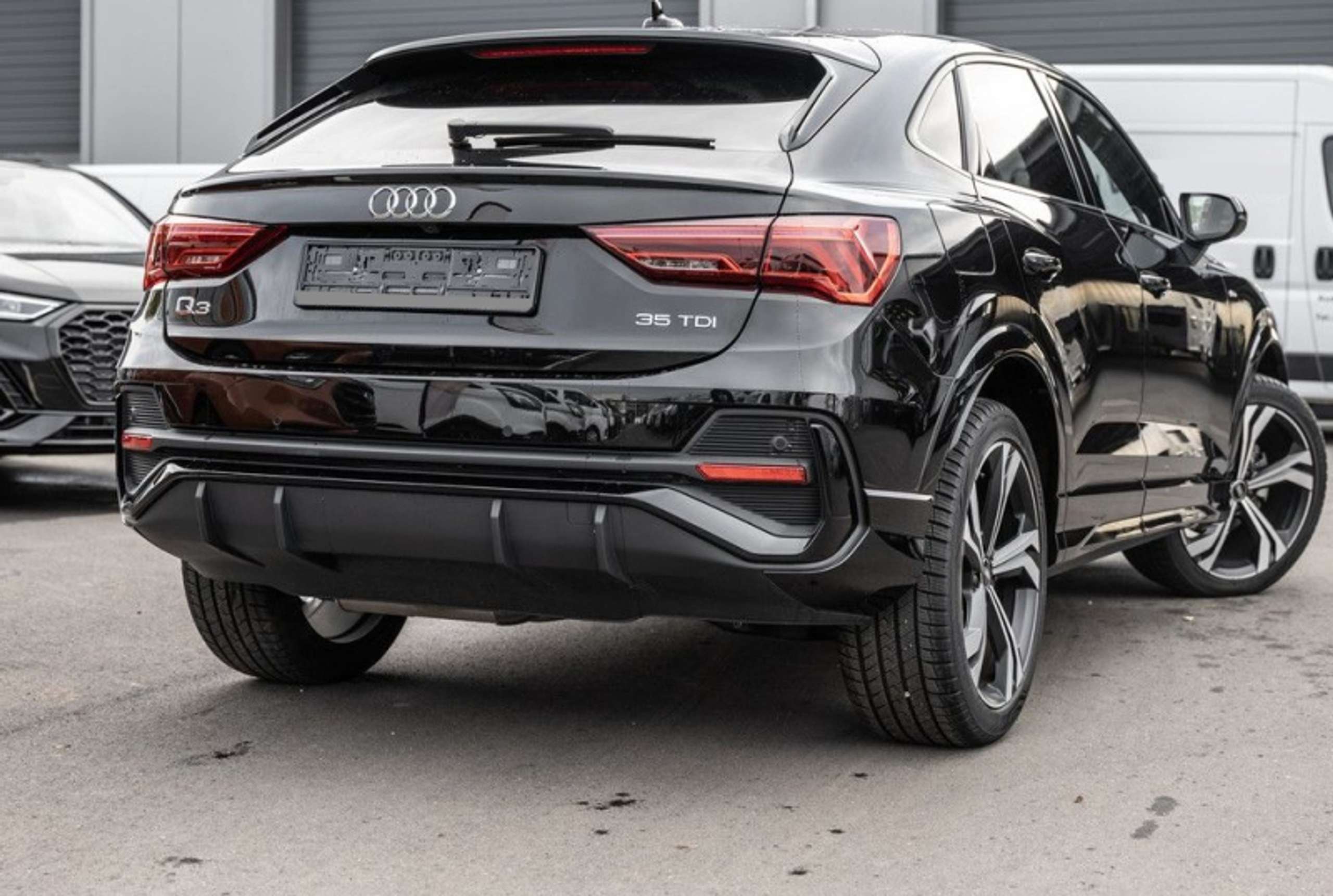 Audi - Q3