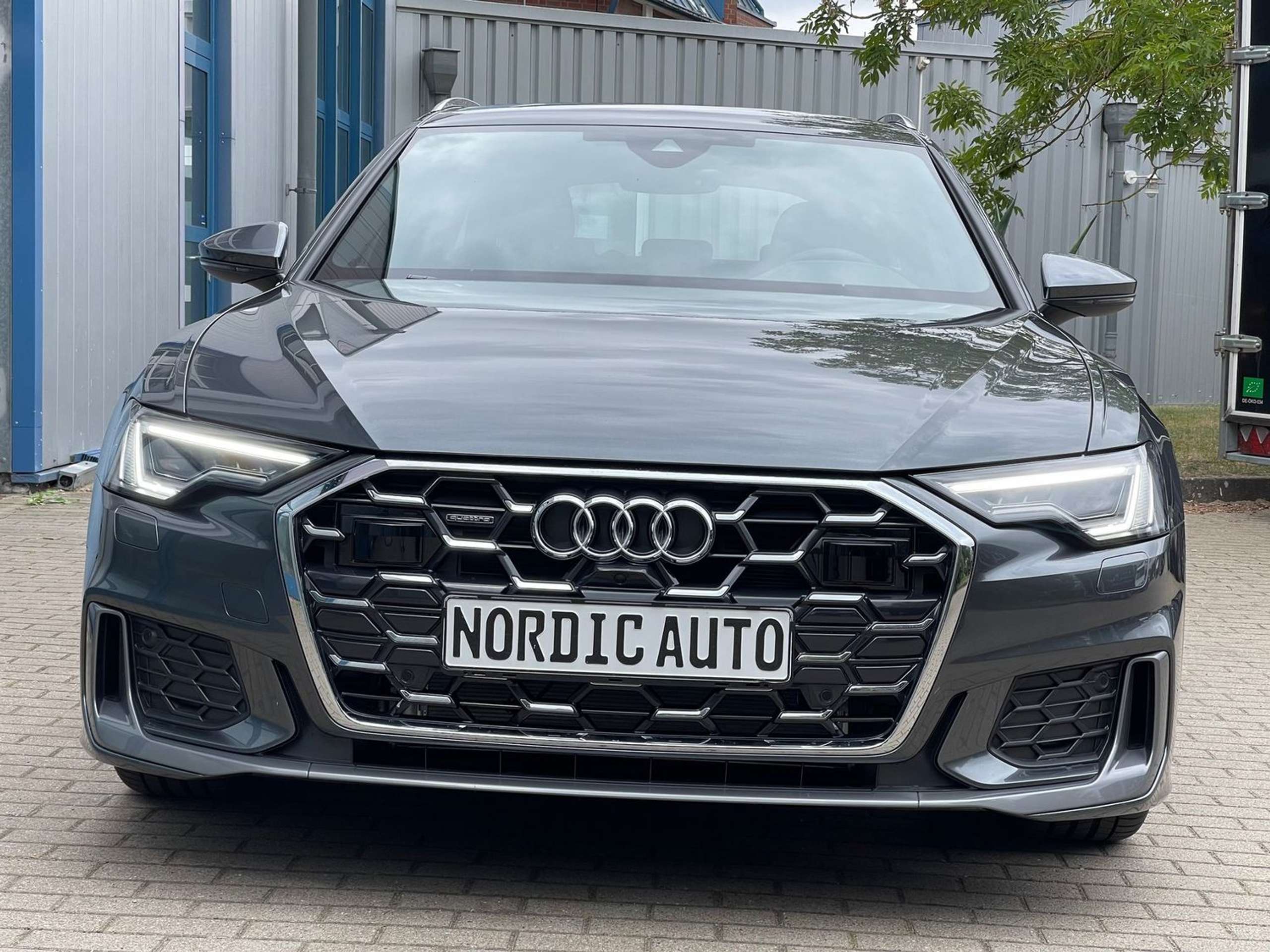 Audi - A6