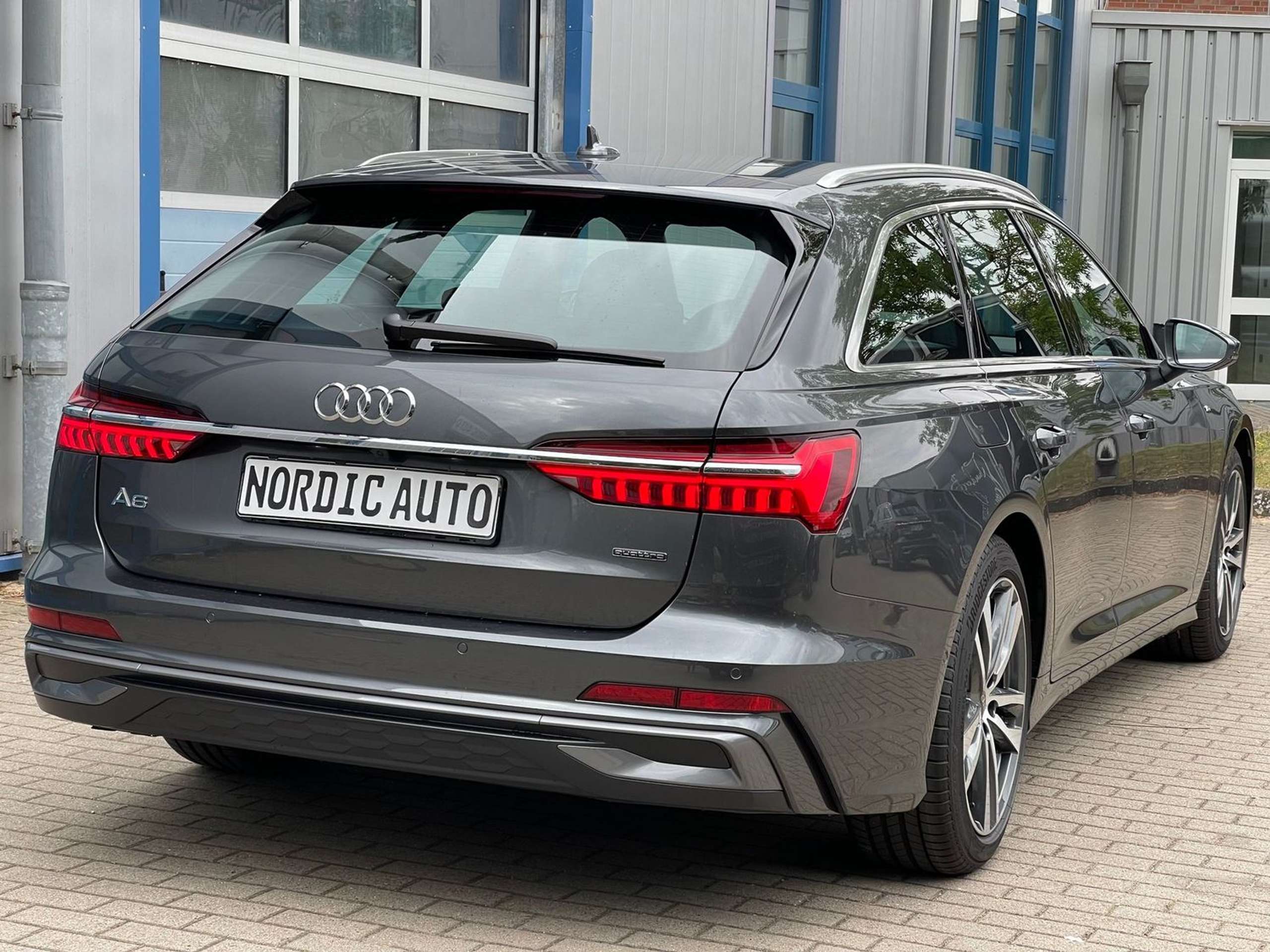 Audi - A6