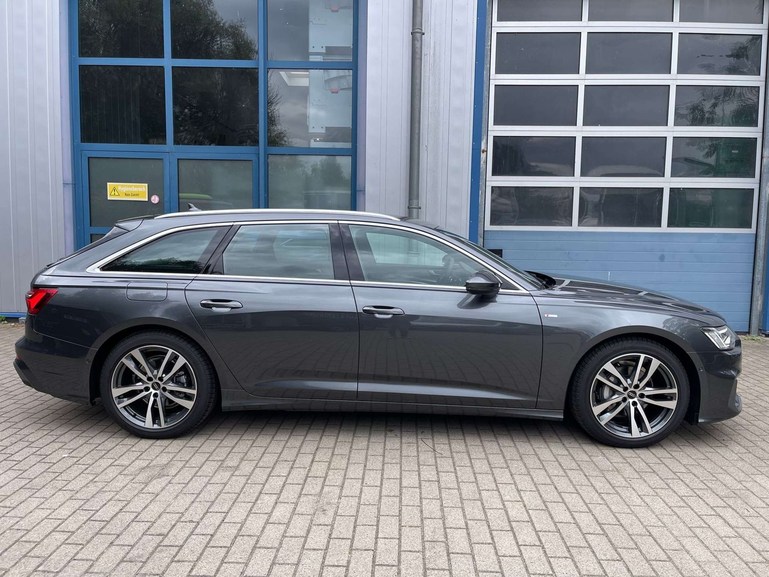 Audi - A6