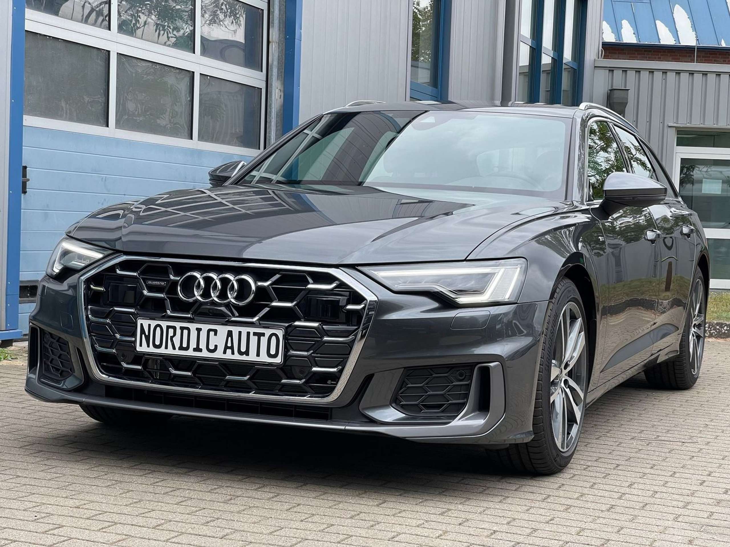 Audi - A6