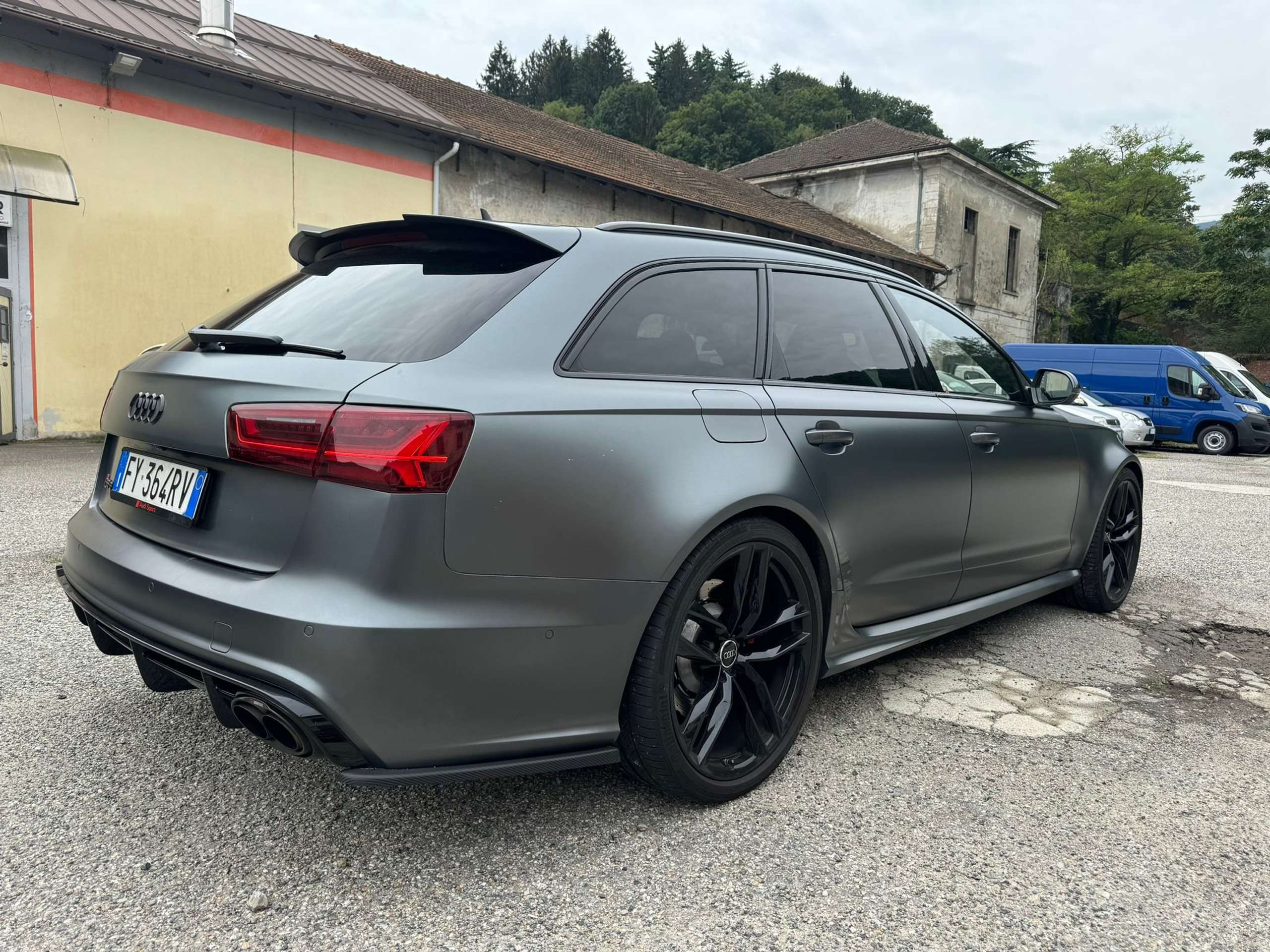 Audi - RS6