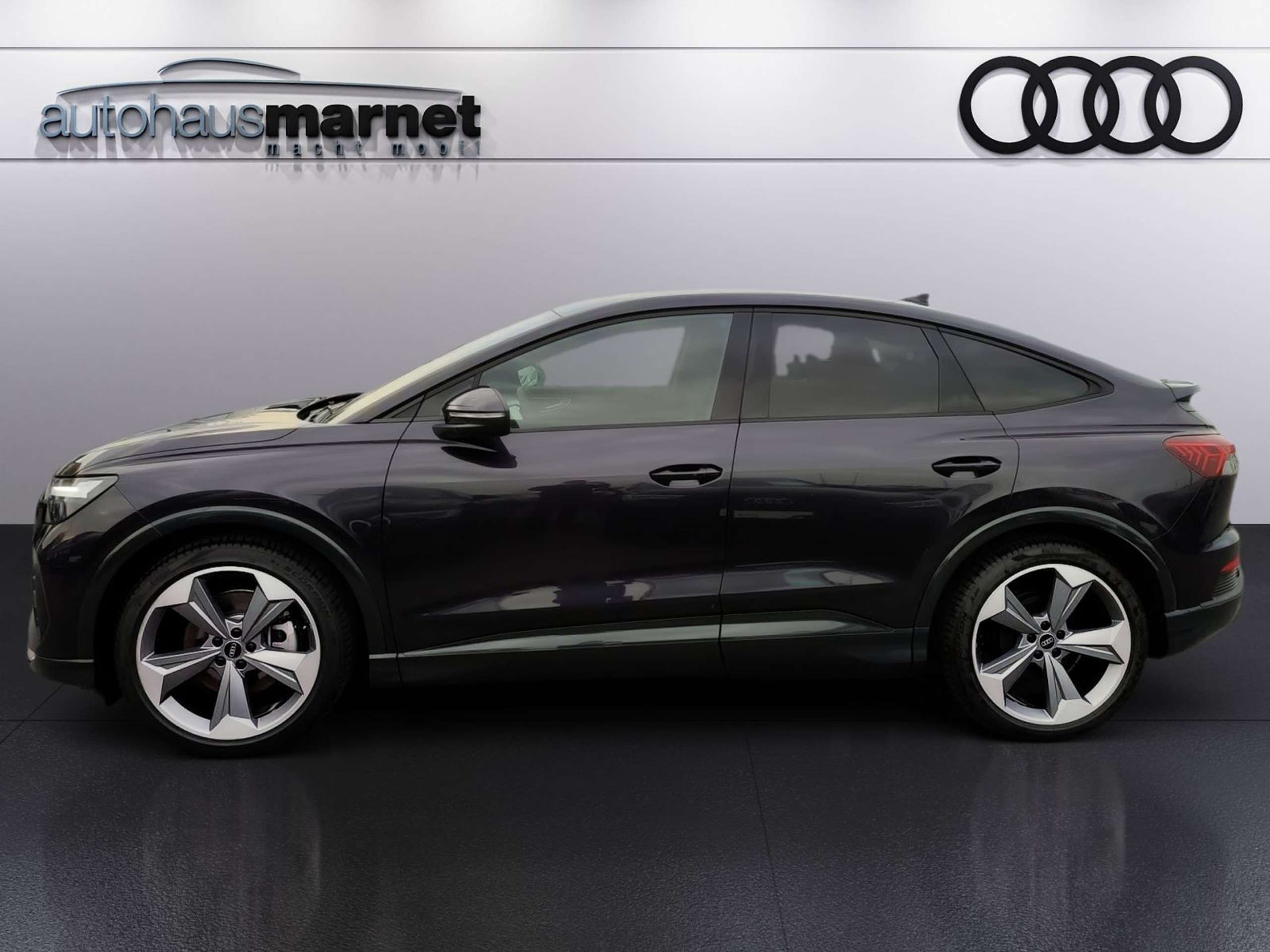 Audi - Q4 e-tron