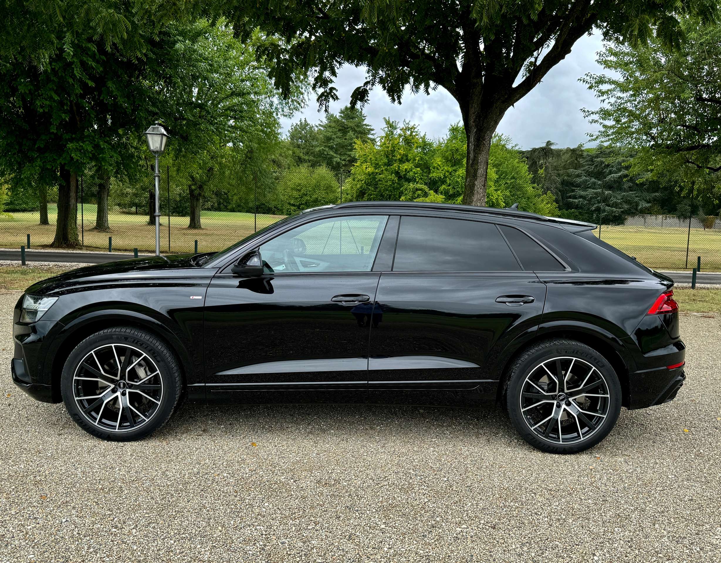 Audi - Q8