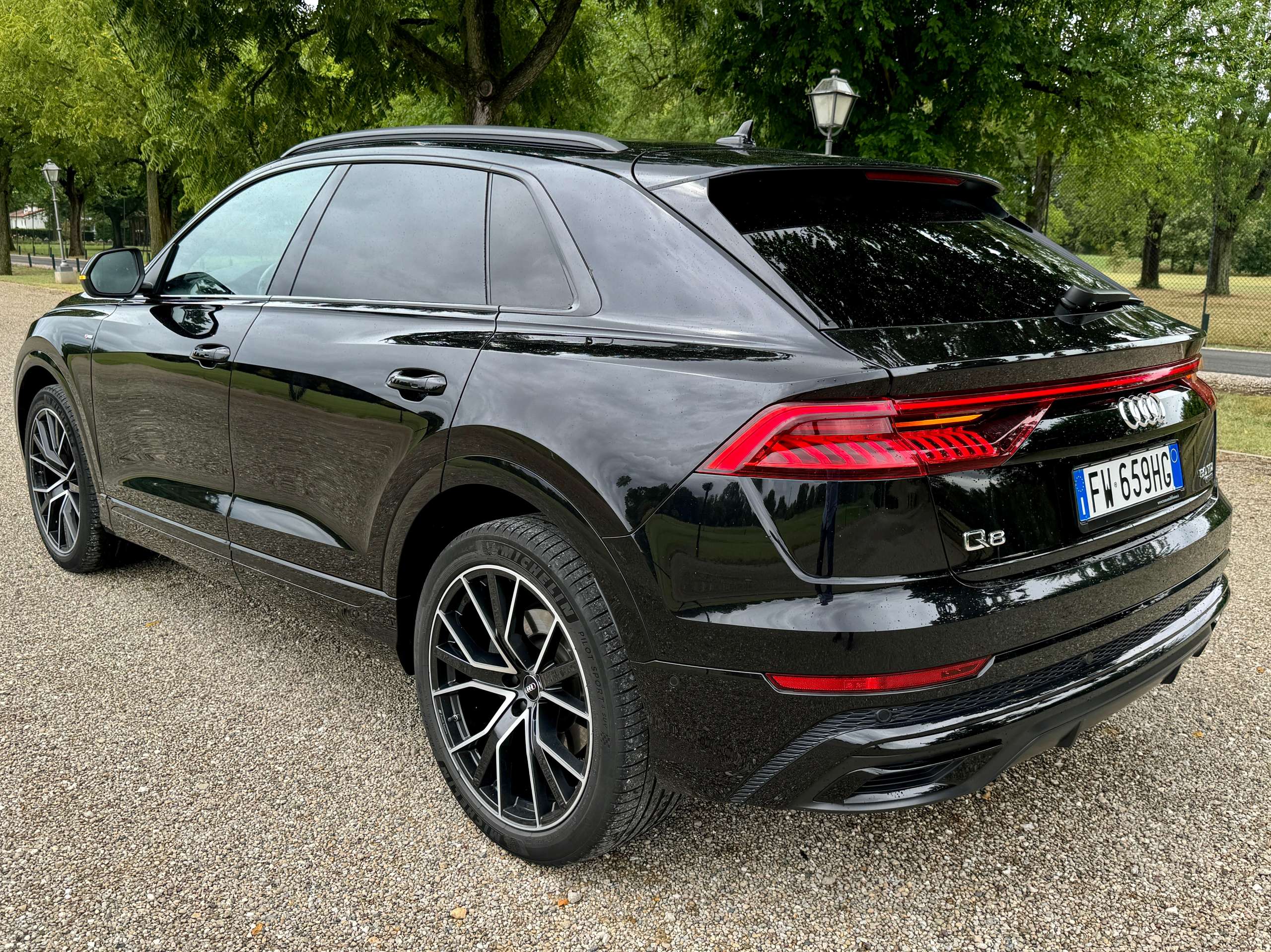 Audi - Q8