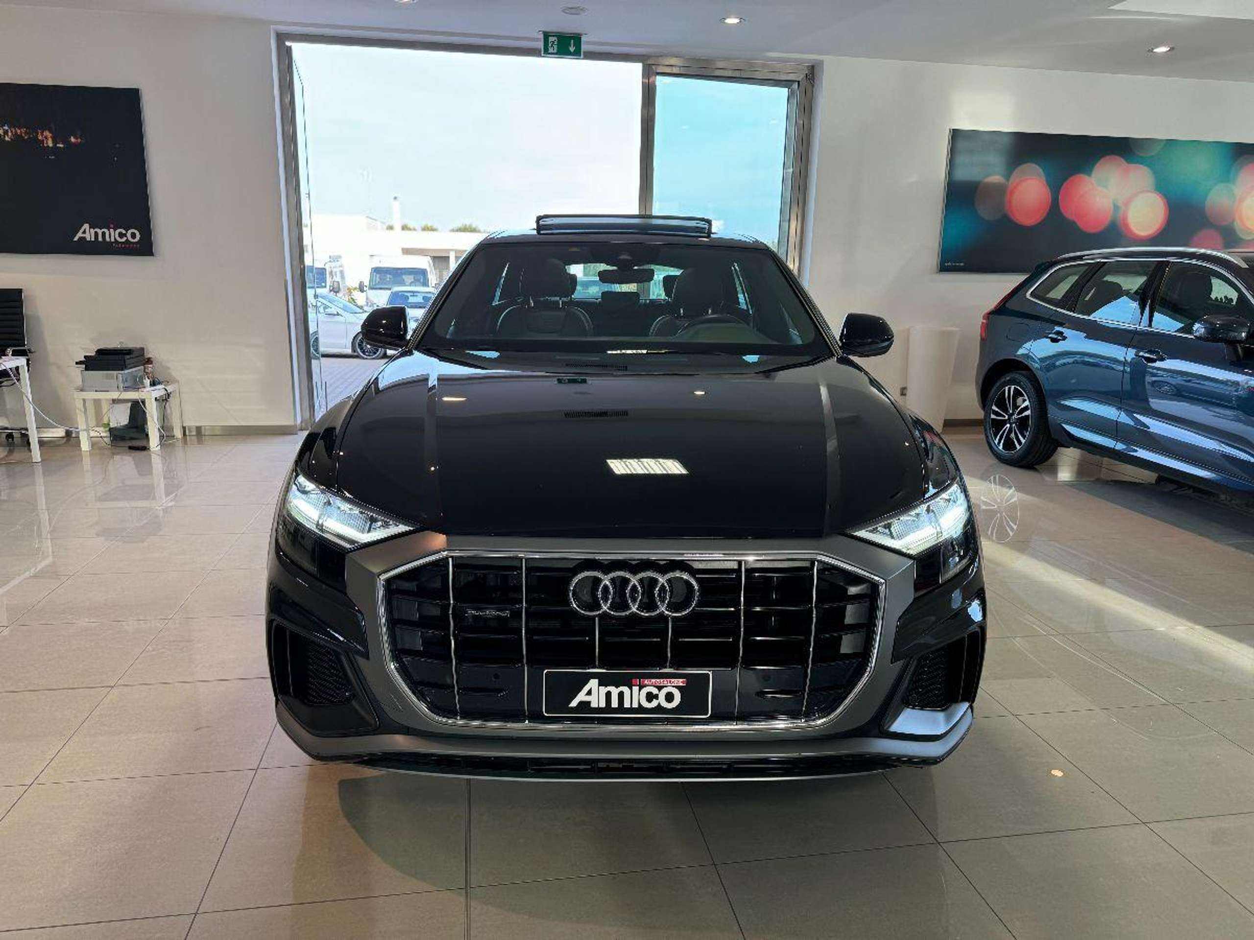 Audi - Q8