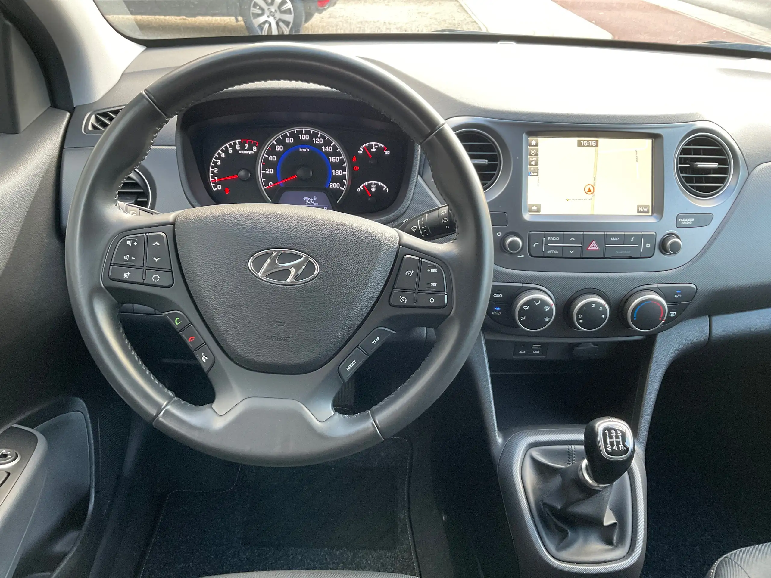 Hyundai - i10