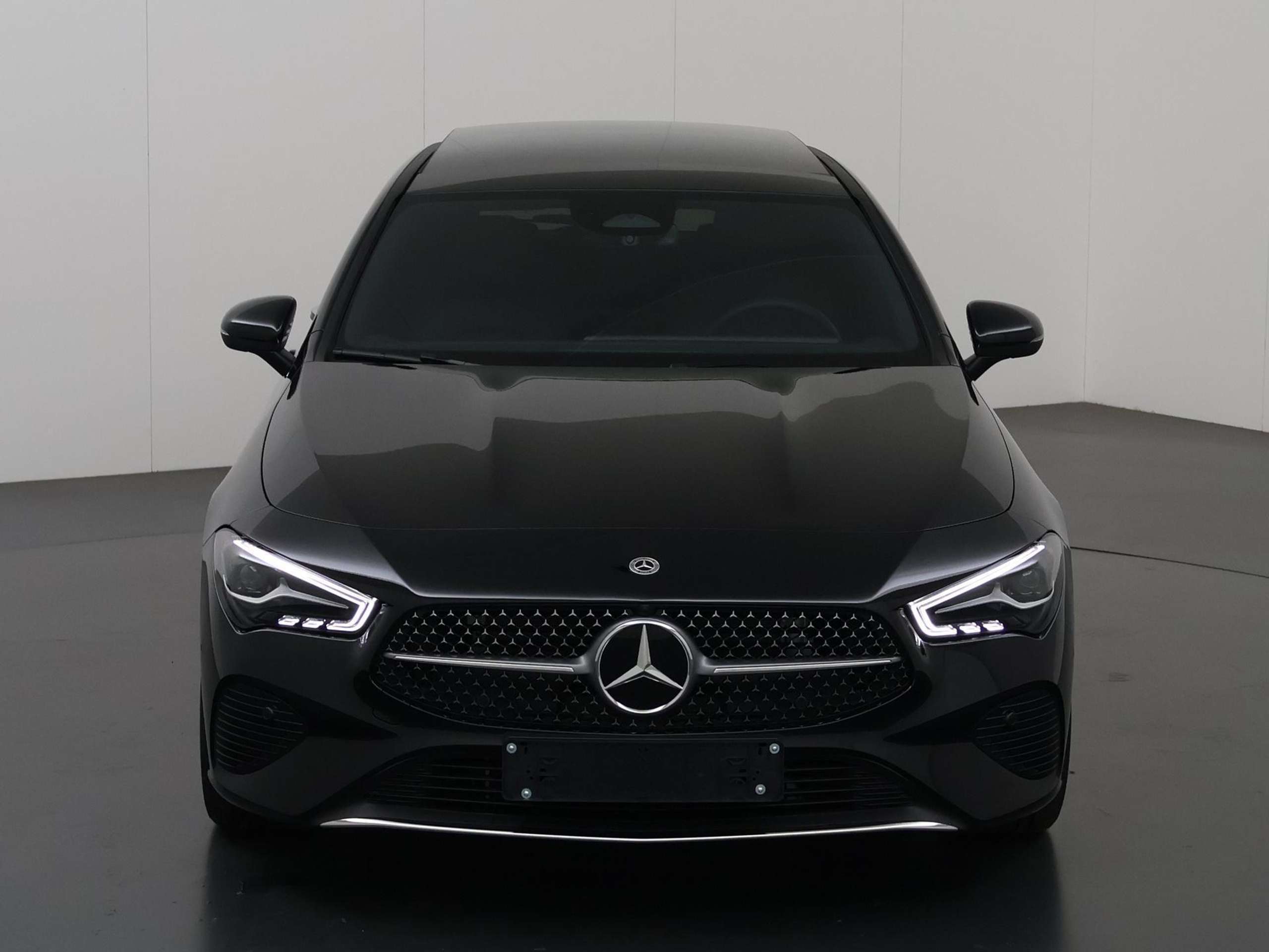 Mercedes-Benz - CLA 180