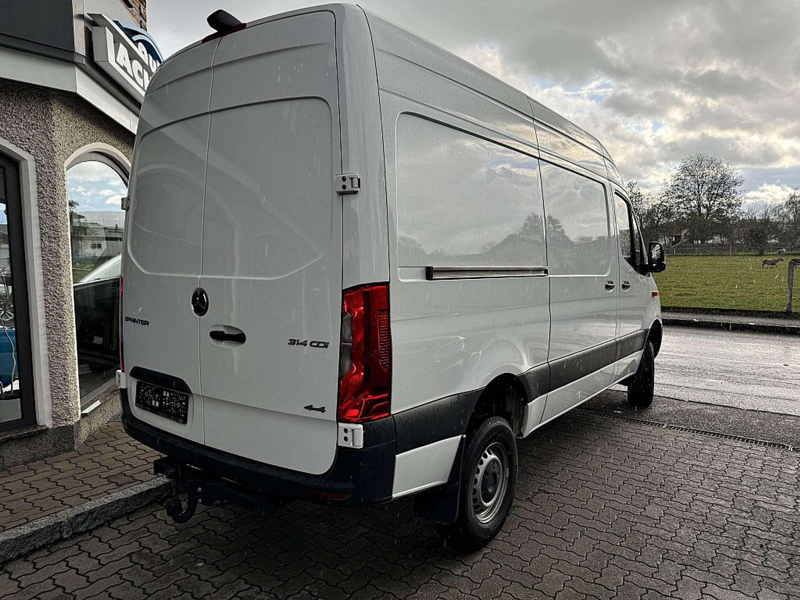 Mercedes-Benz - Sprinter