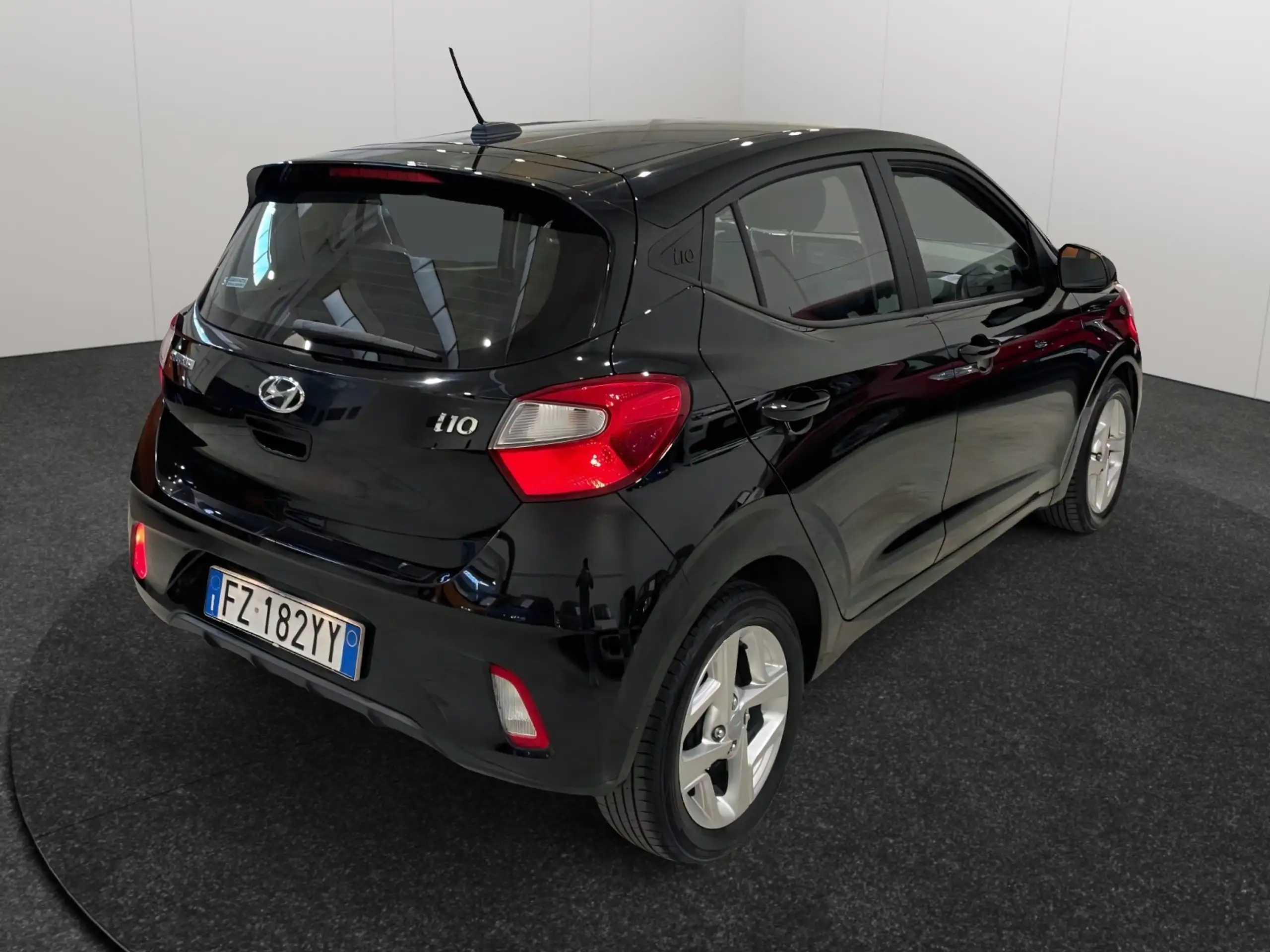 Hyundai - i10