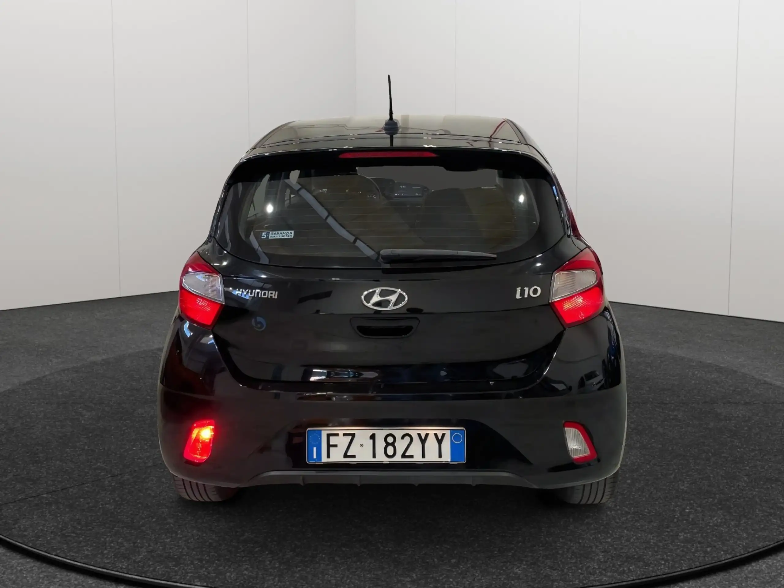 Hyundai - i10