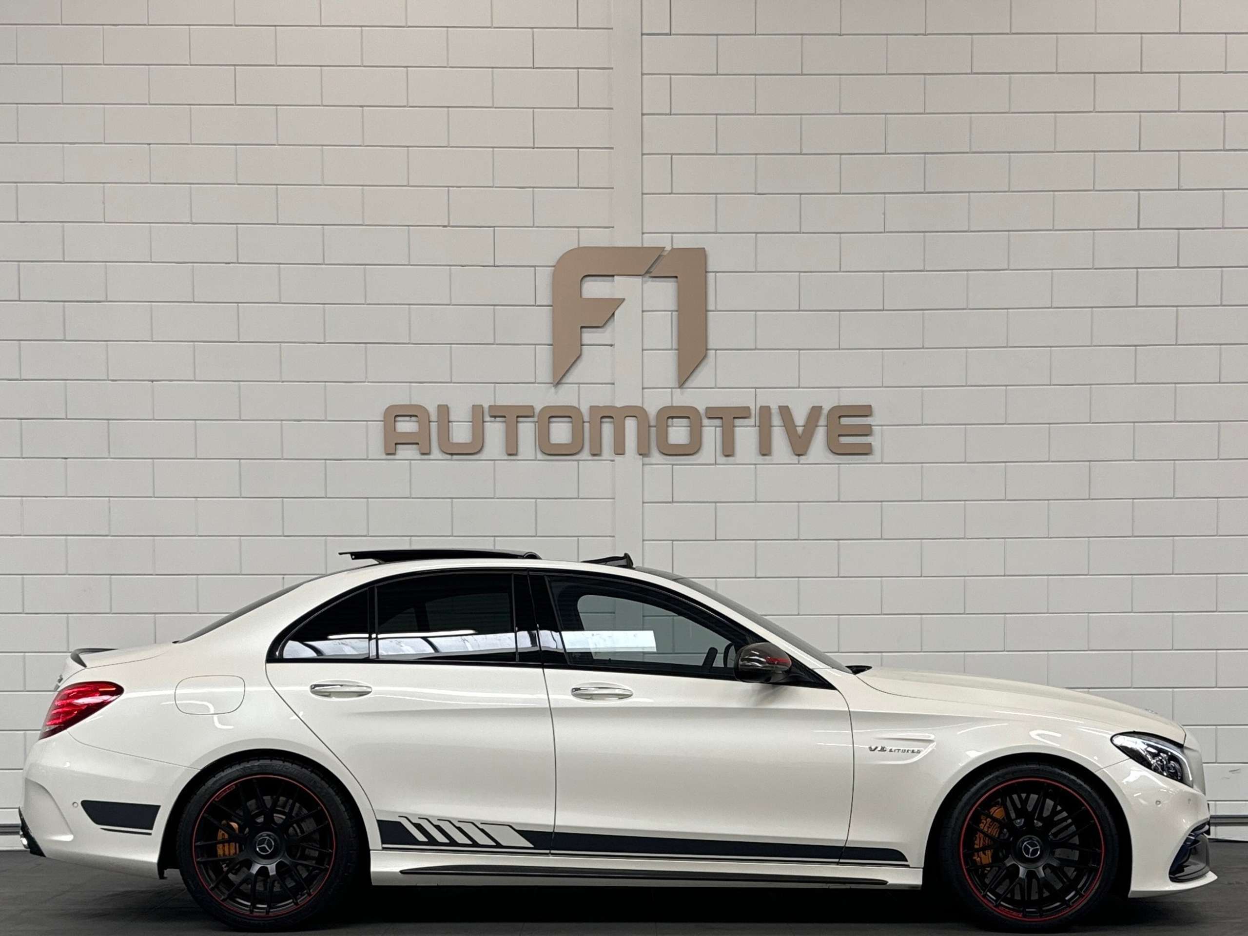 Mercedes-Benz - C 63 AMG