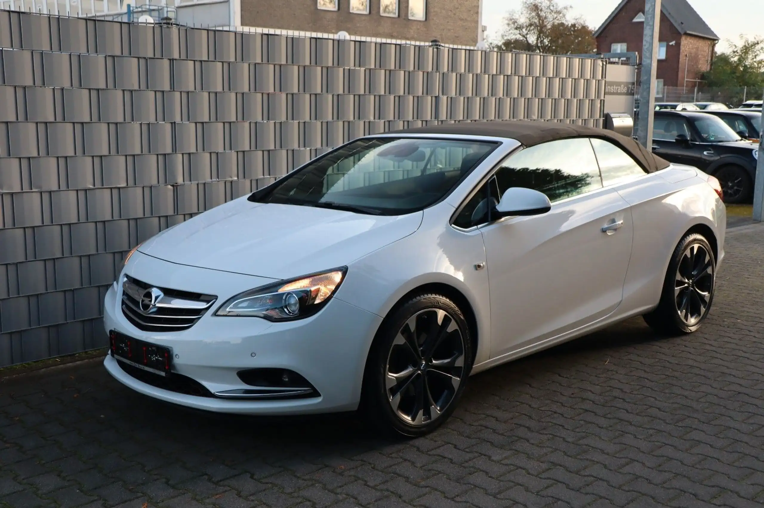 Opel - Cascada