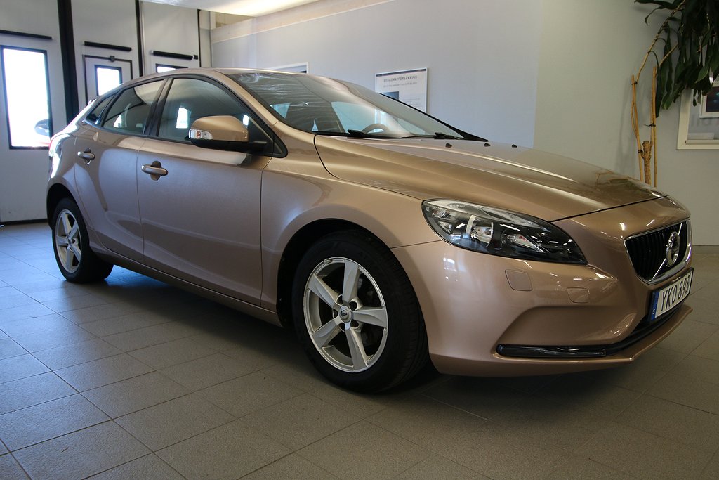 Volvo - V40