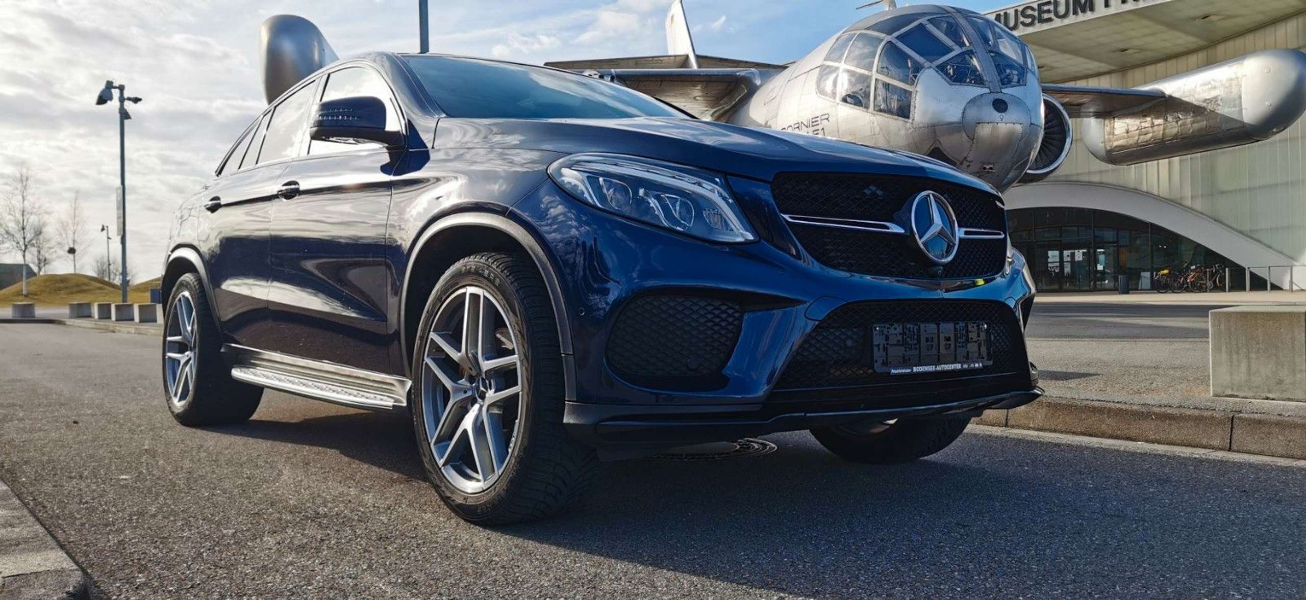 Mercedes-Benz - GLE 350