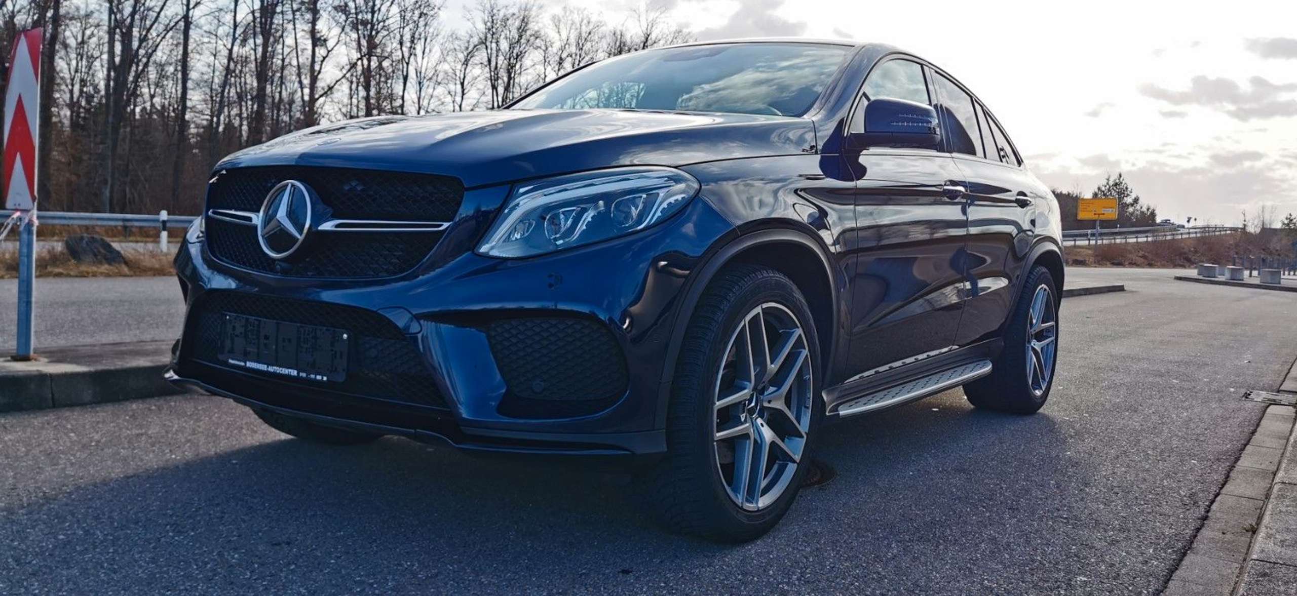 Mercedes-Benz - GLE 350