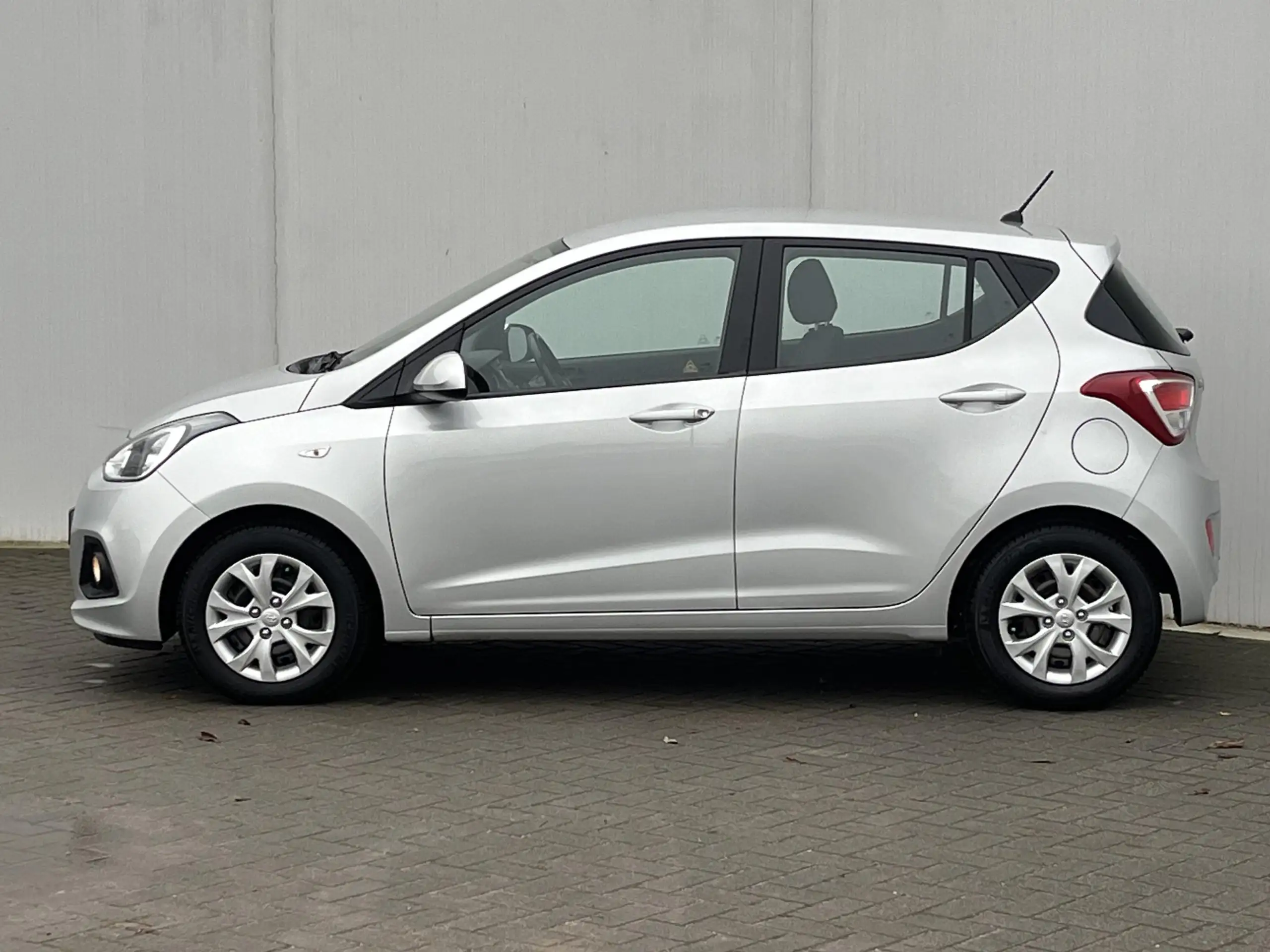 Hyundai - i10