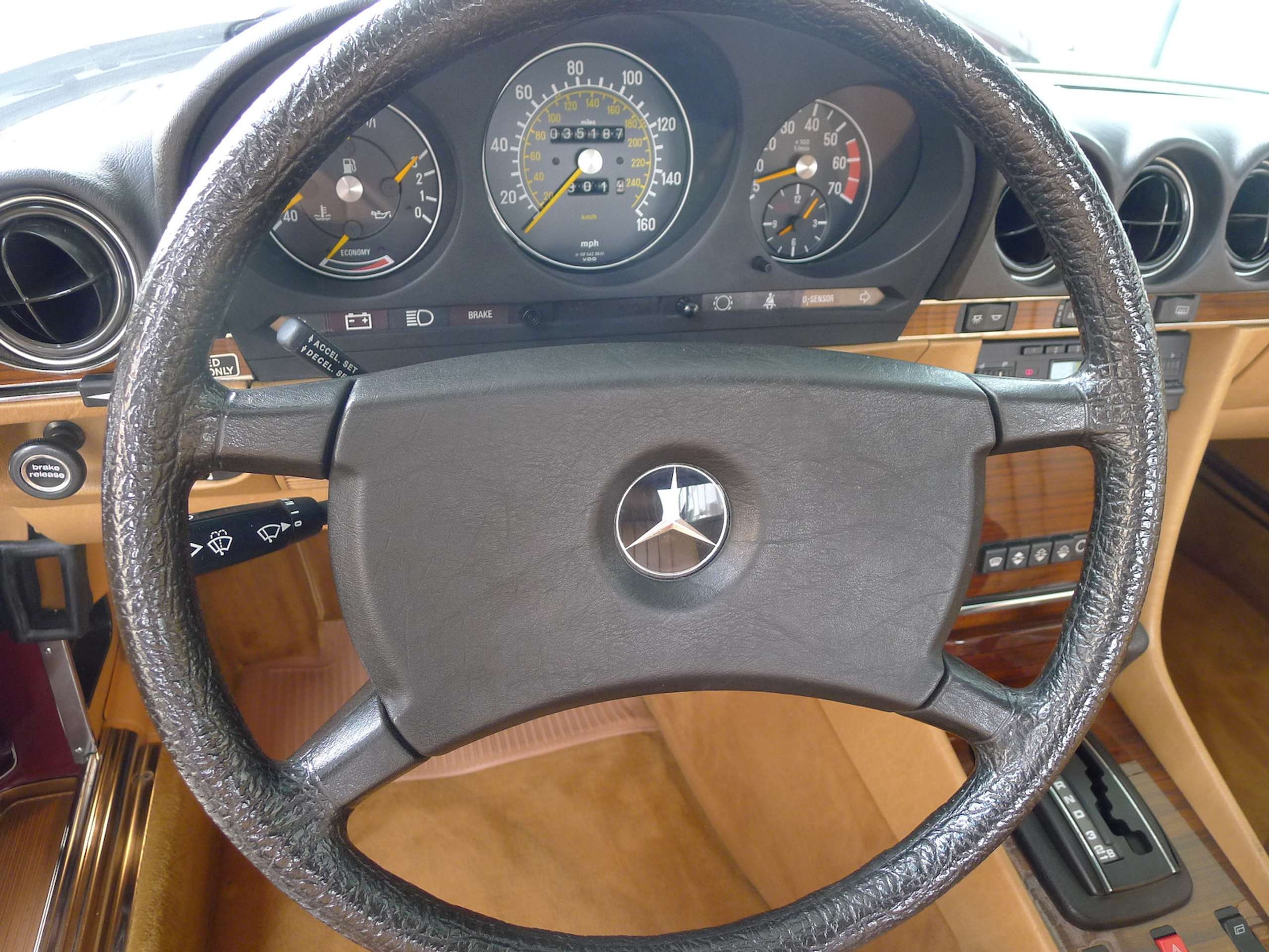 Mercedes-Benz - SL 380