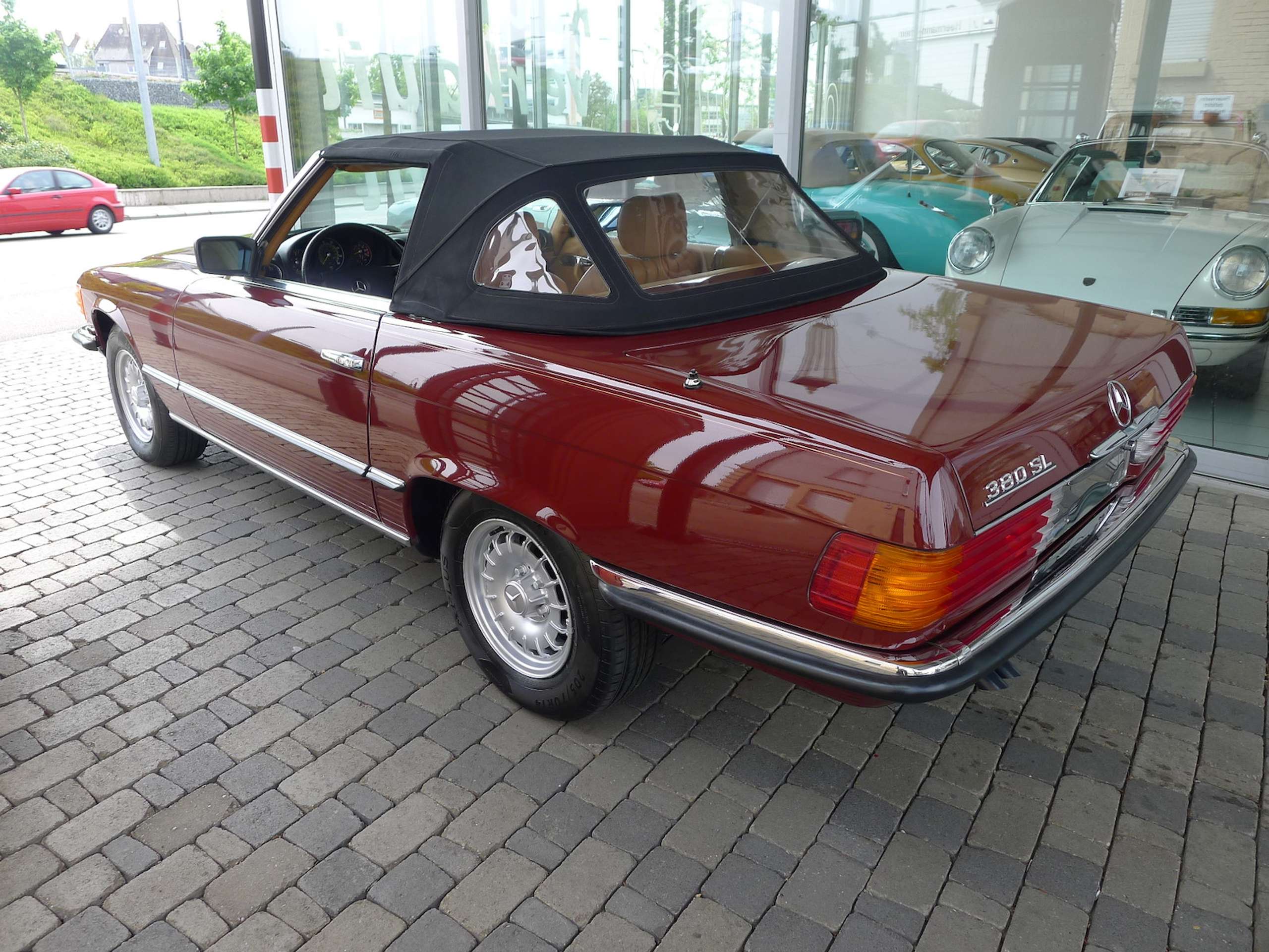 Mercedes-Benz - SL 380