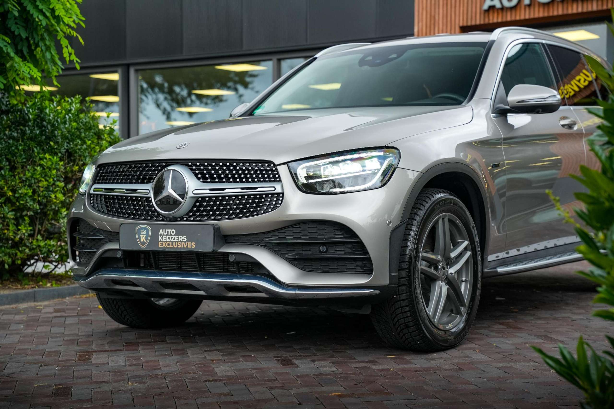 Mercedes-Benz - GLC 300