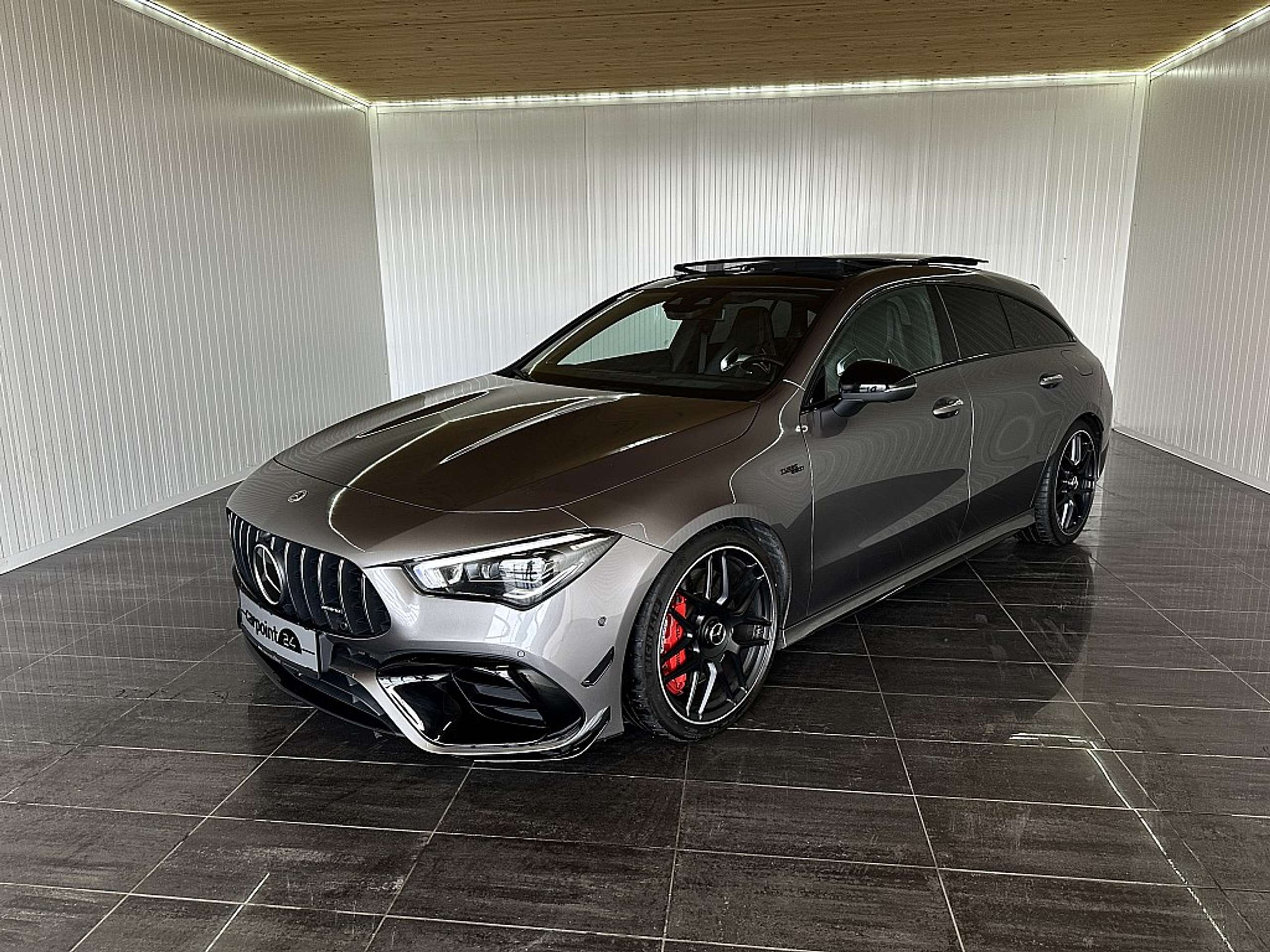 Mercedes-Benz - CLA 45 AMG