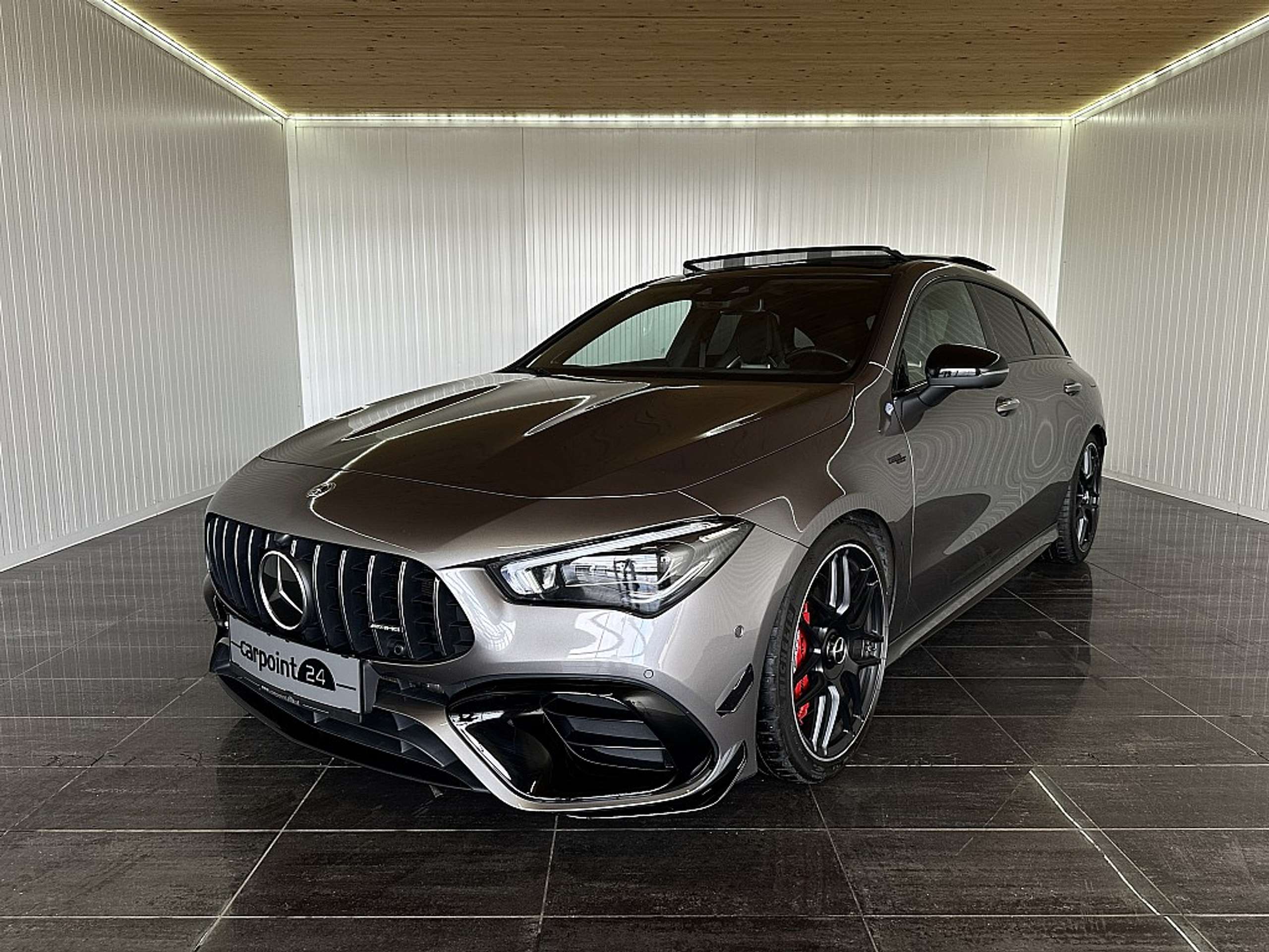 Mercedes-Benz - CLA 45 AMG