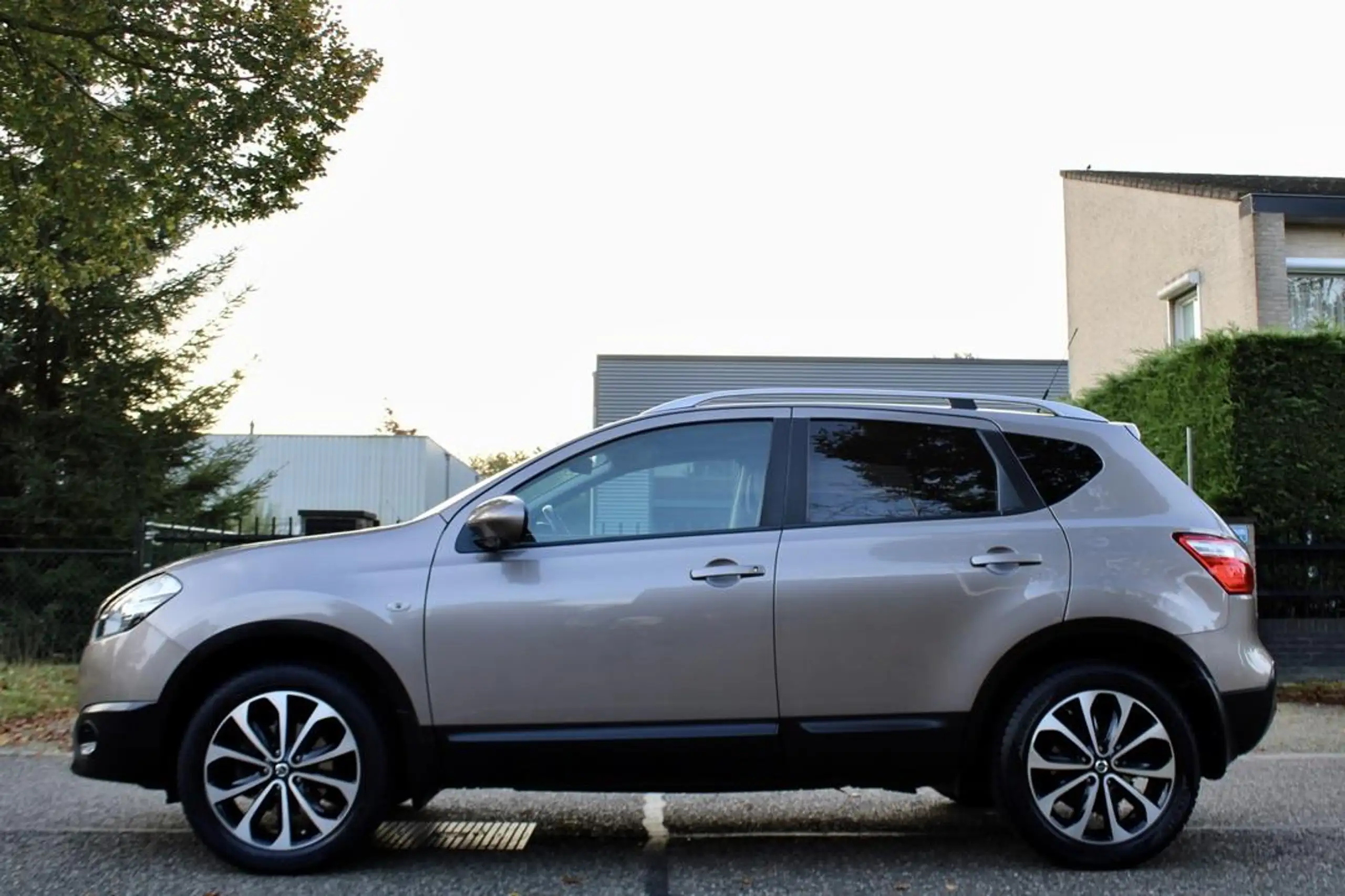 Nissan - Qashqai