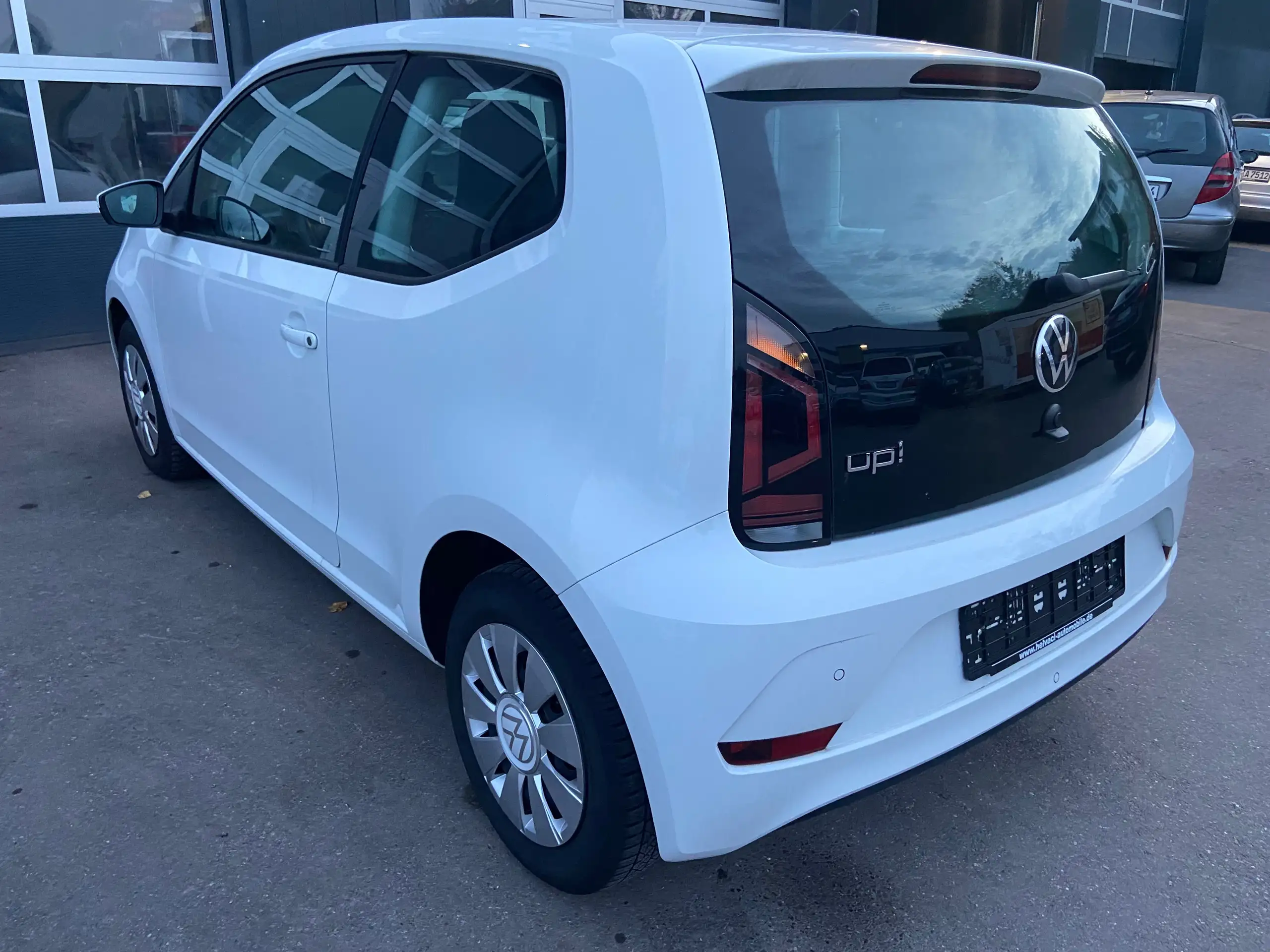 Volkswagen - up!