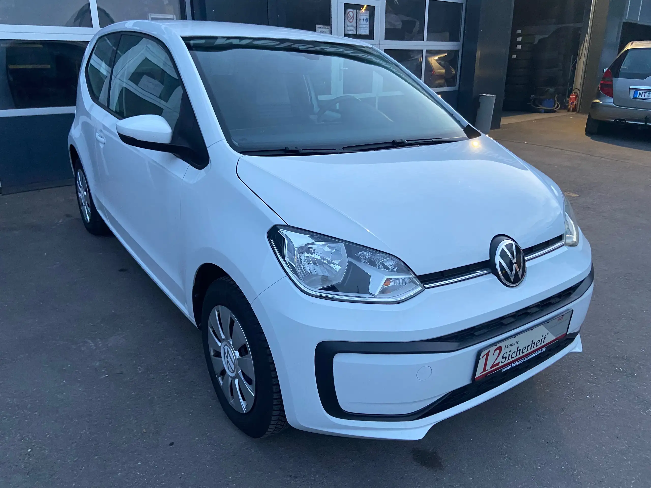 Volkswagen - up!